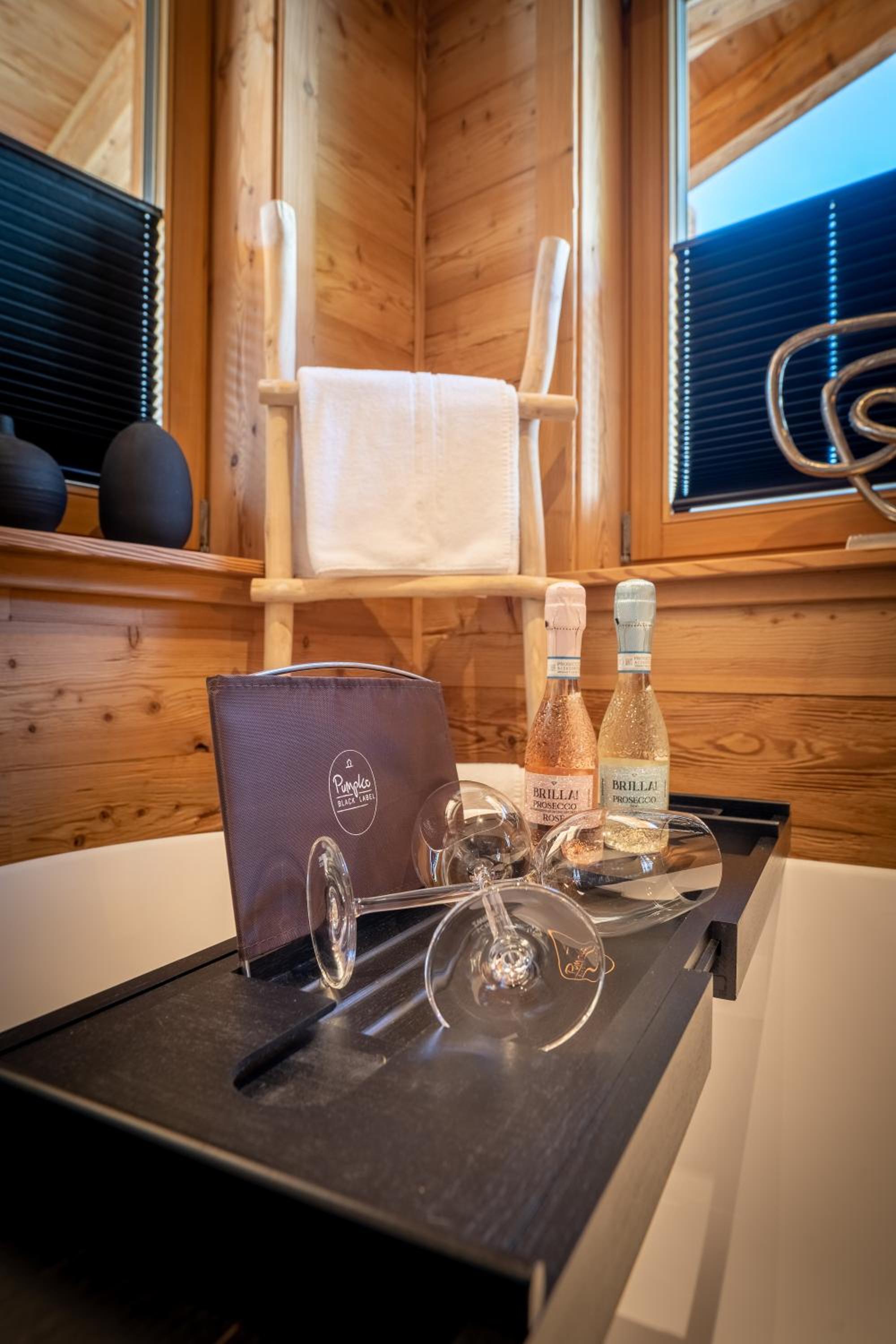 Mountain Chalet R