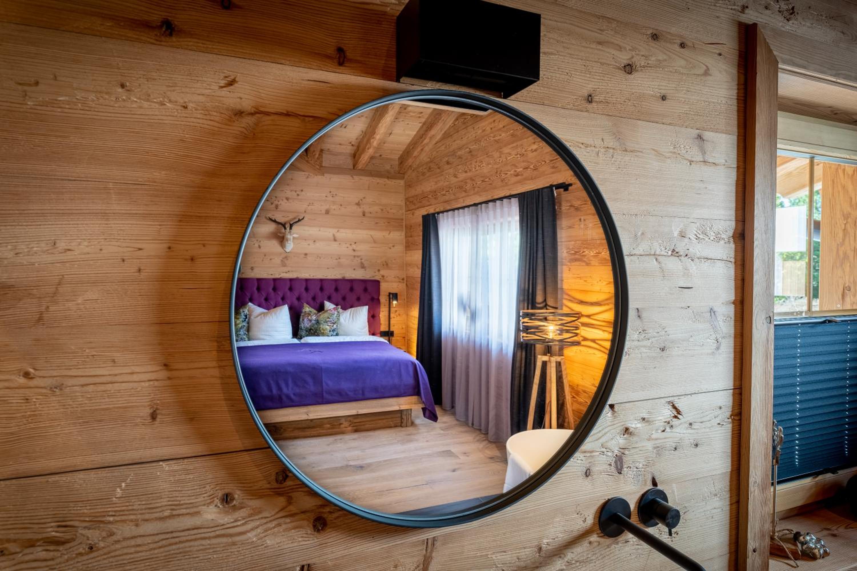 Mountain Chalet R