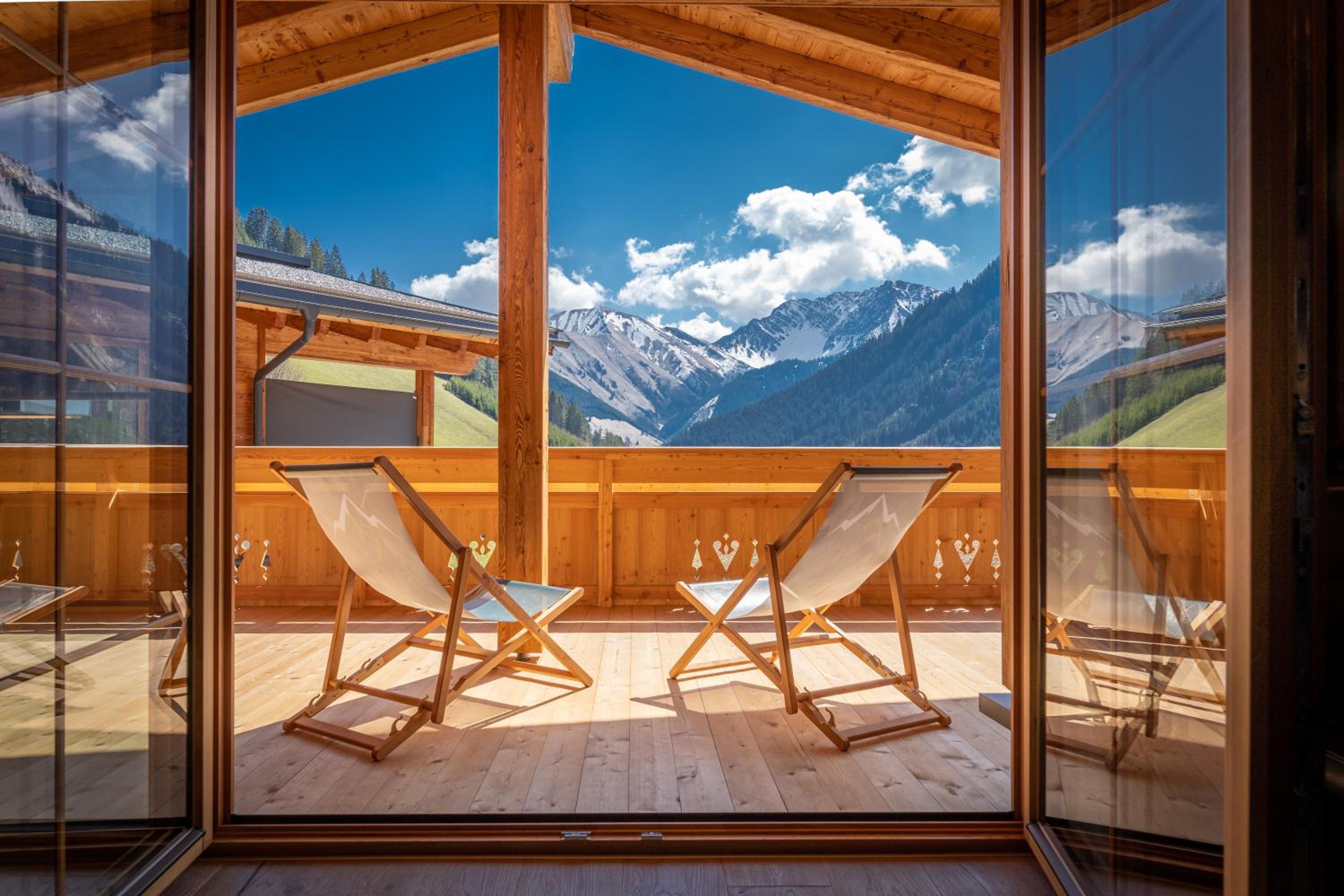 Mountain Chalet R