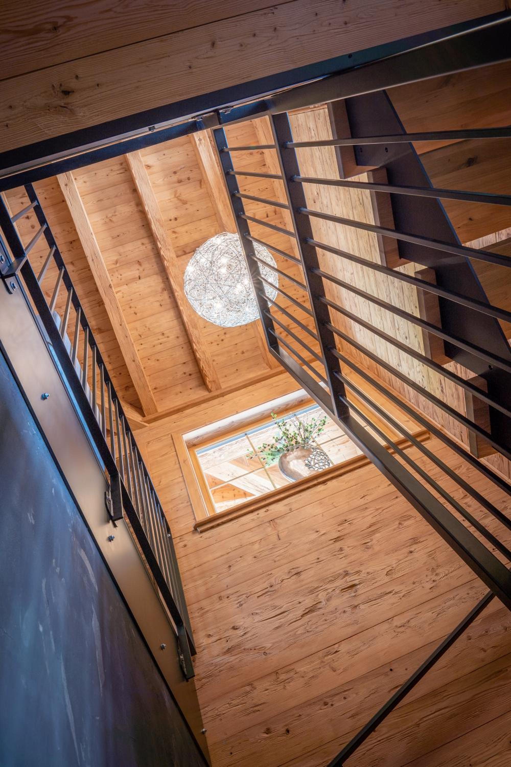 Mountain Chalet R