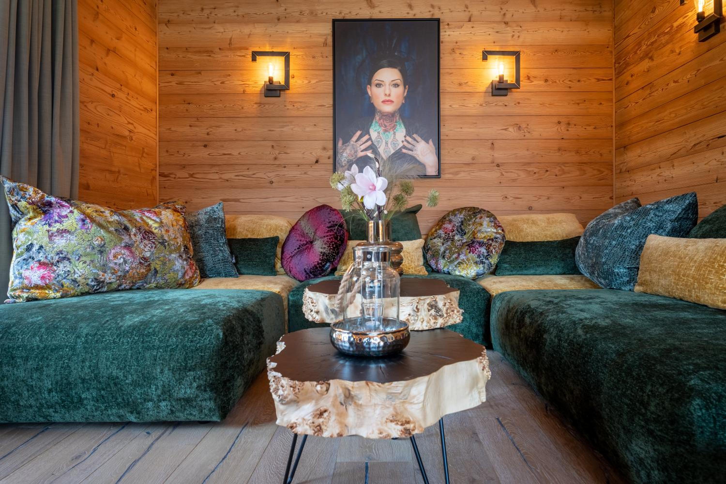 Mountain Chalet R