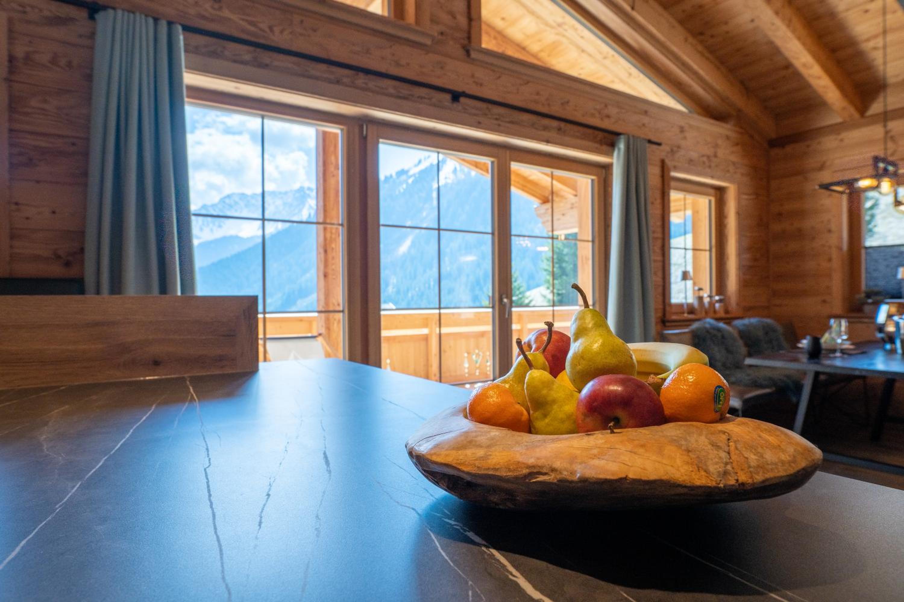 Mountain Chalet R