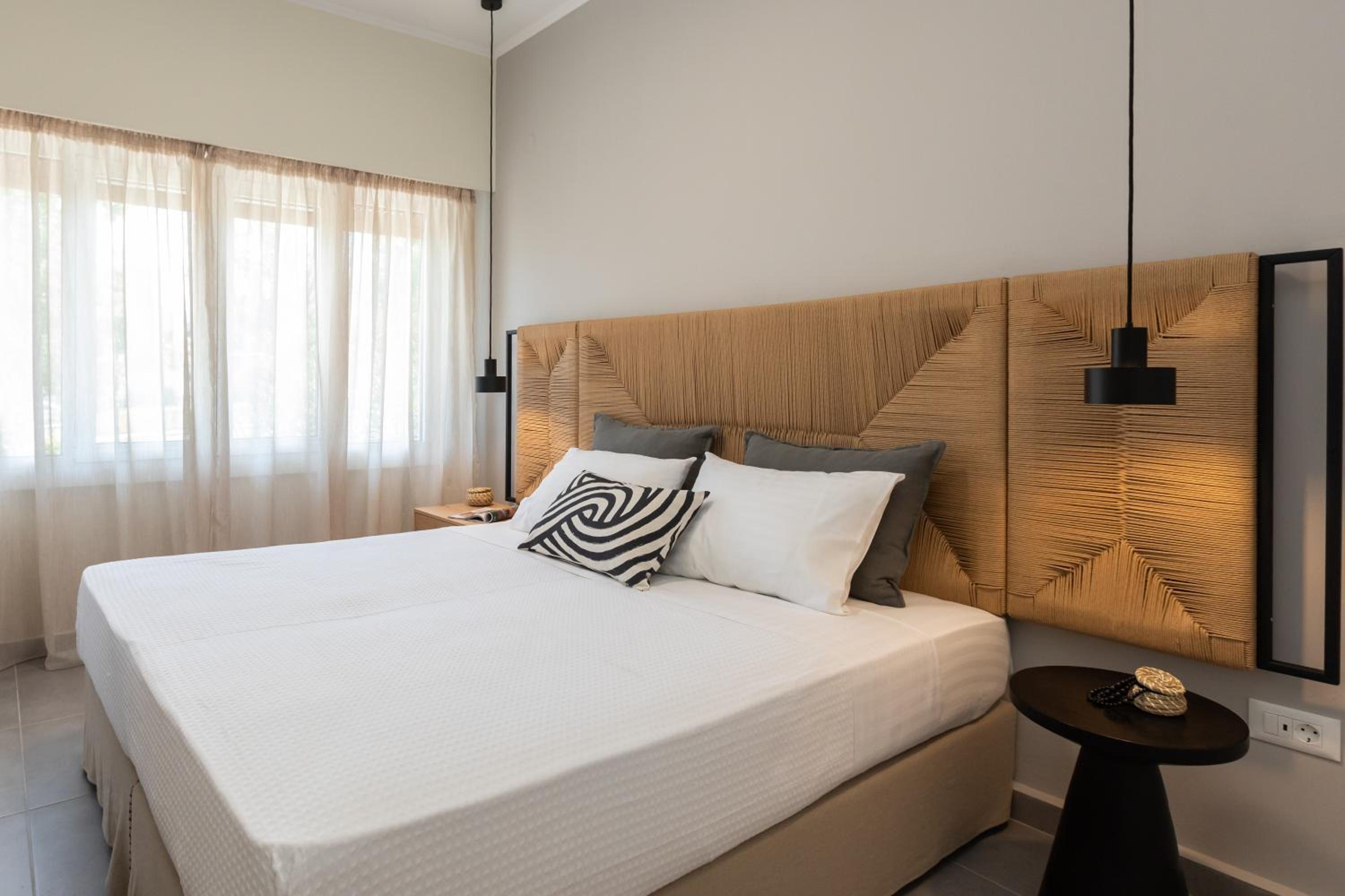 Anemelia Luxury Apartments photo 3