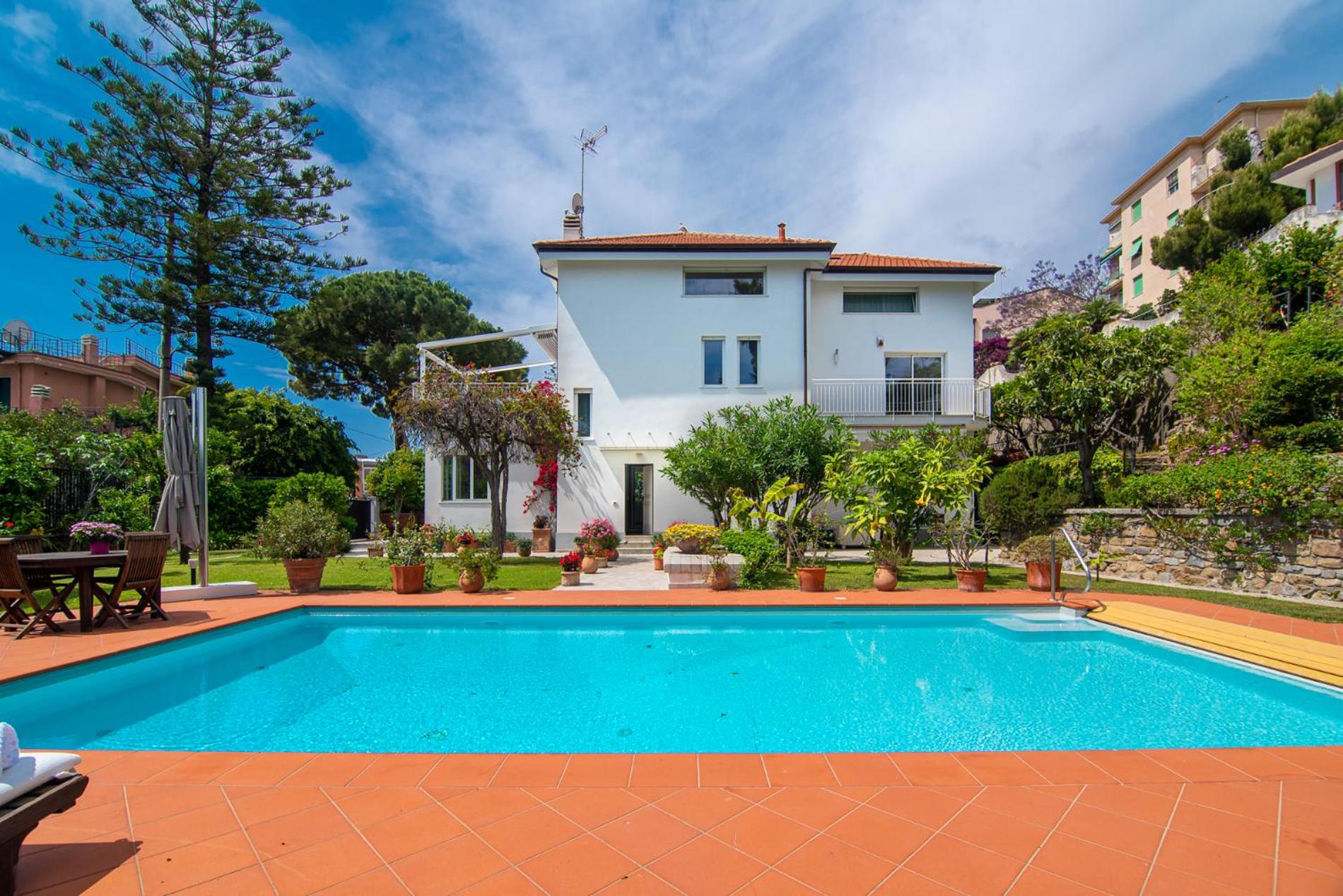 Magnificent Villa Sanremo view 5