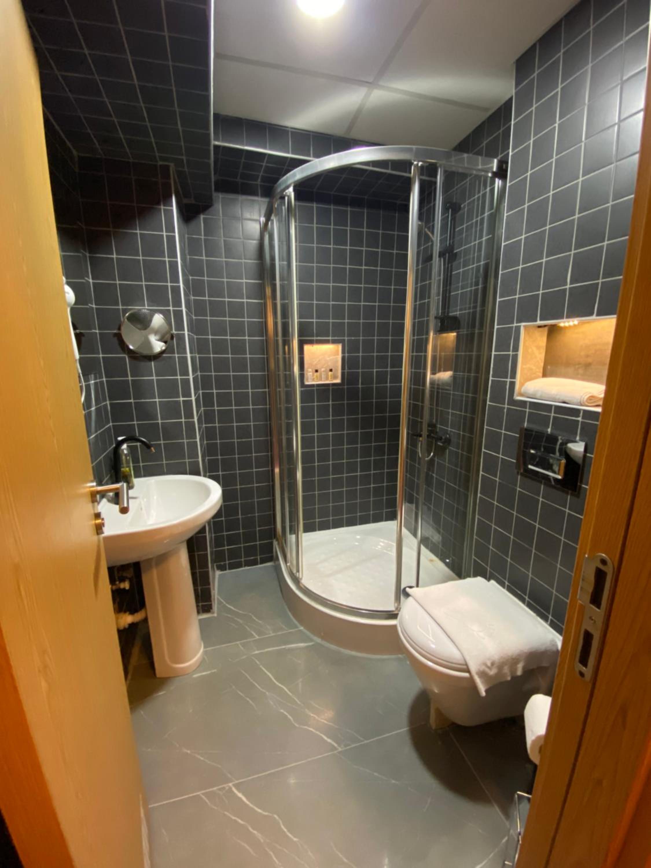 Won Plaza - Image 45