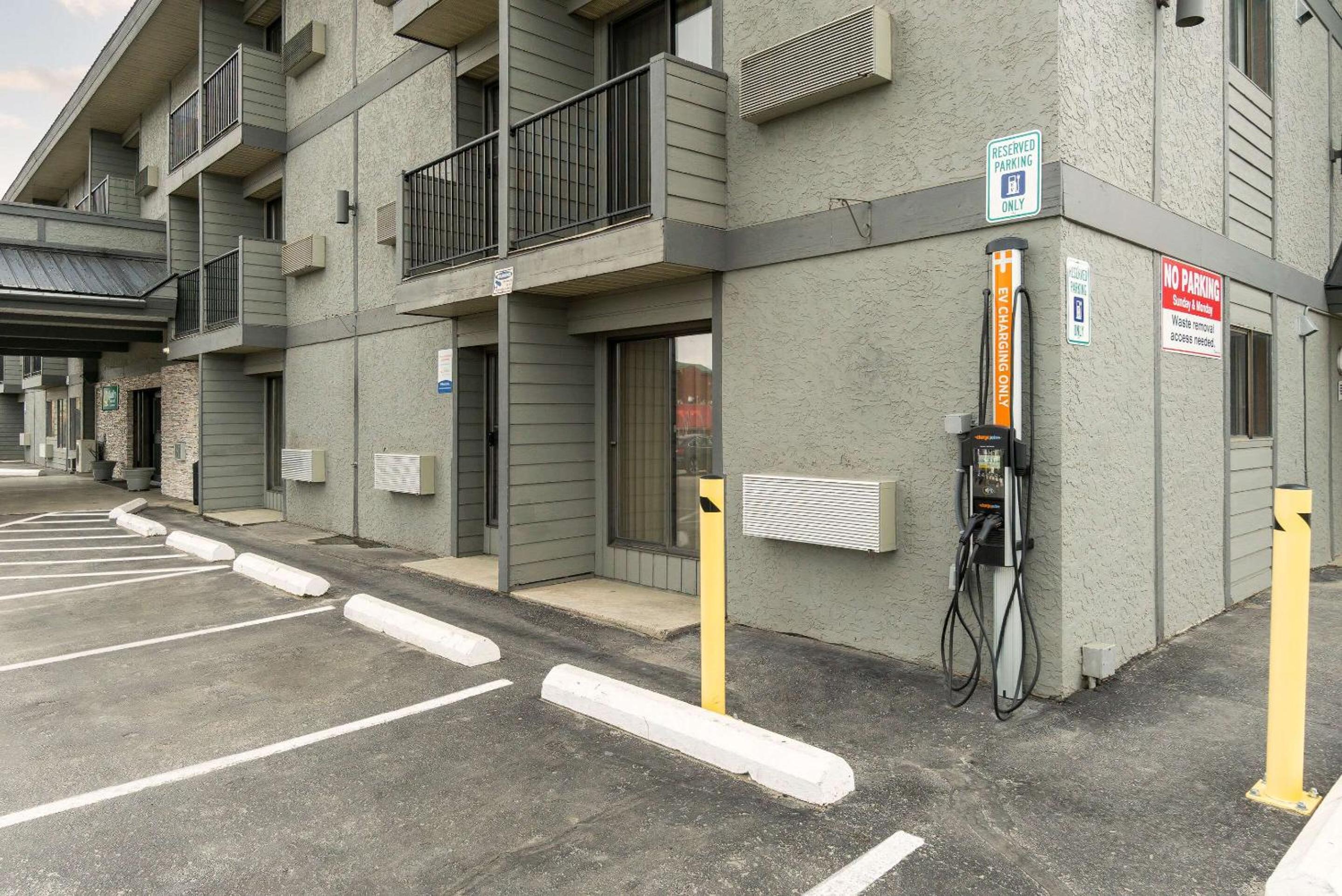 Quality Inn & Suites-2