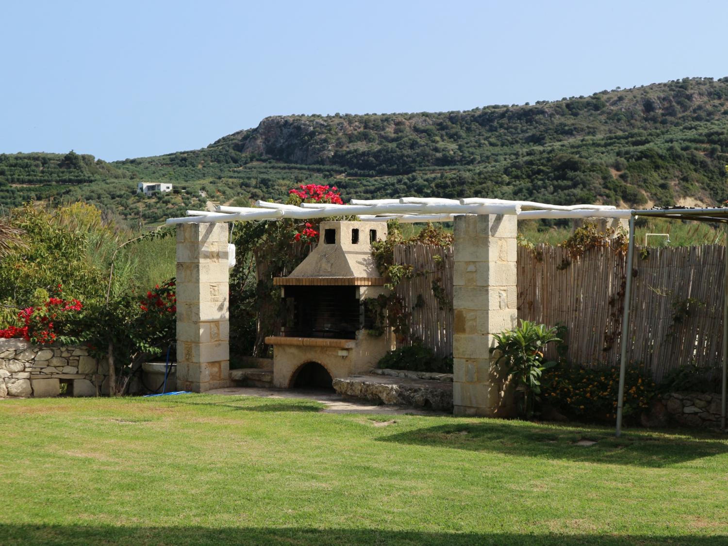 Sonio Villas - Que Bella Collection view 4