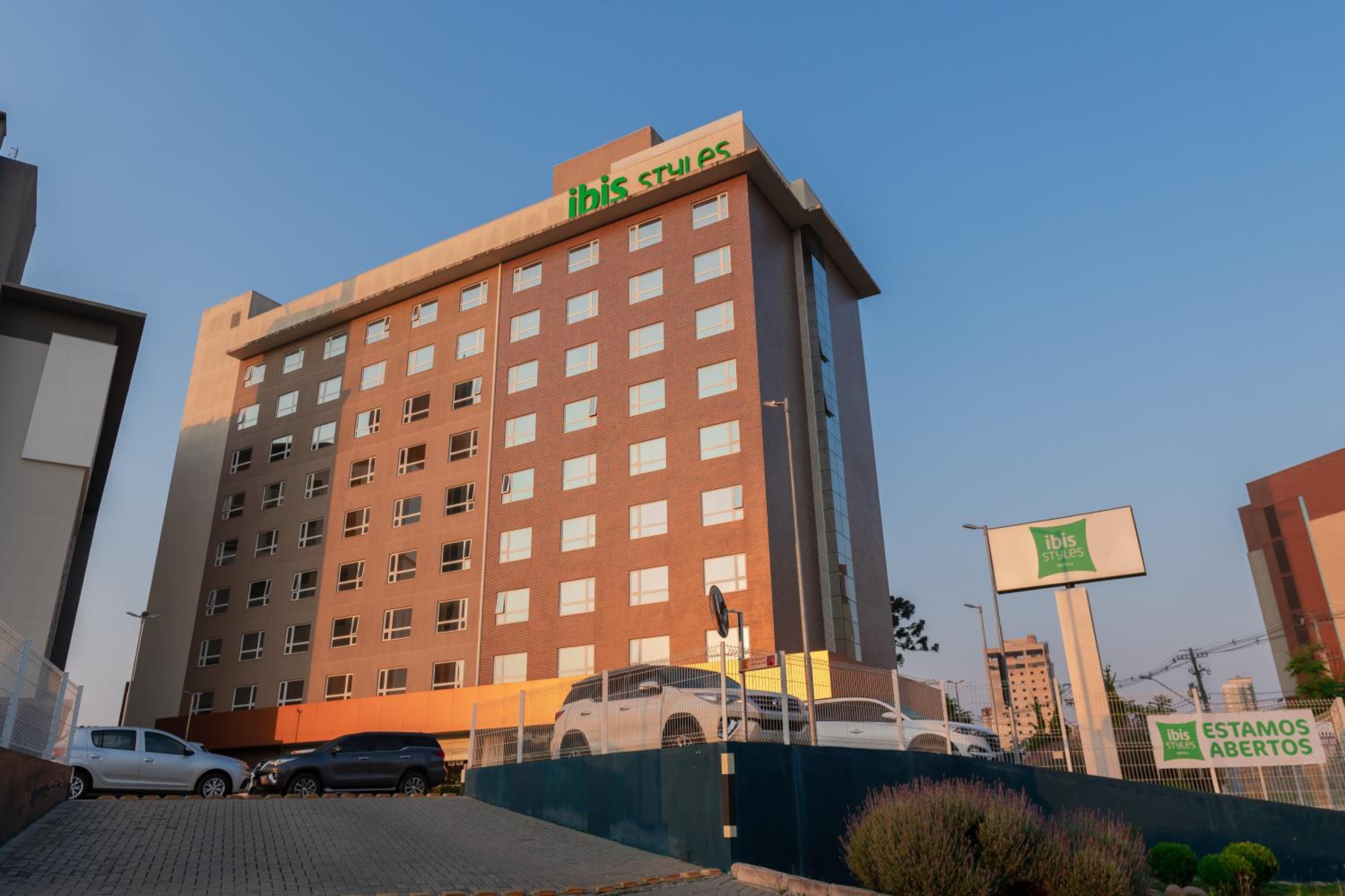 Hotel ibis Styles Curitiba Aeroporto - Image 1