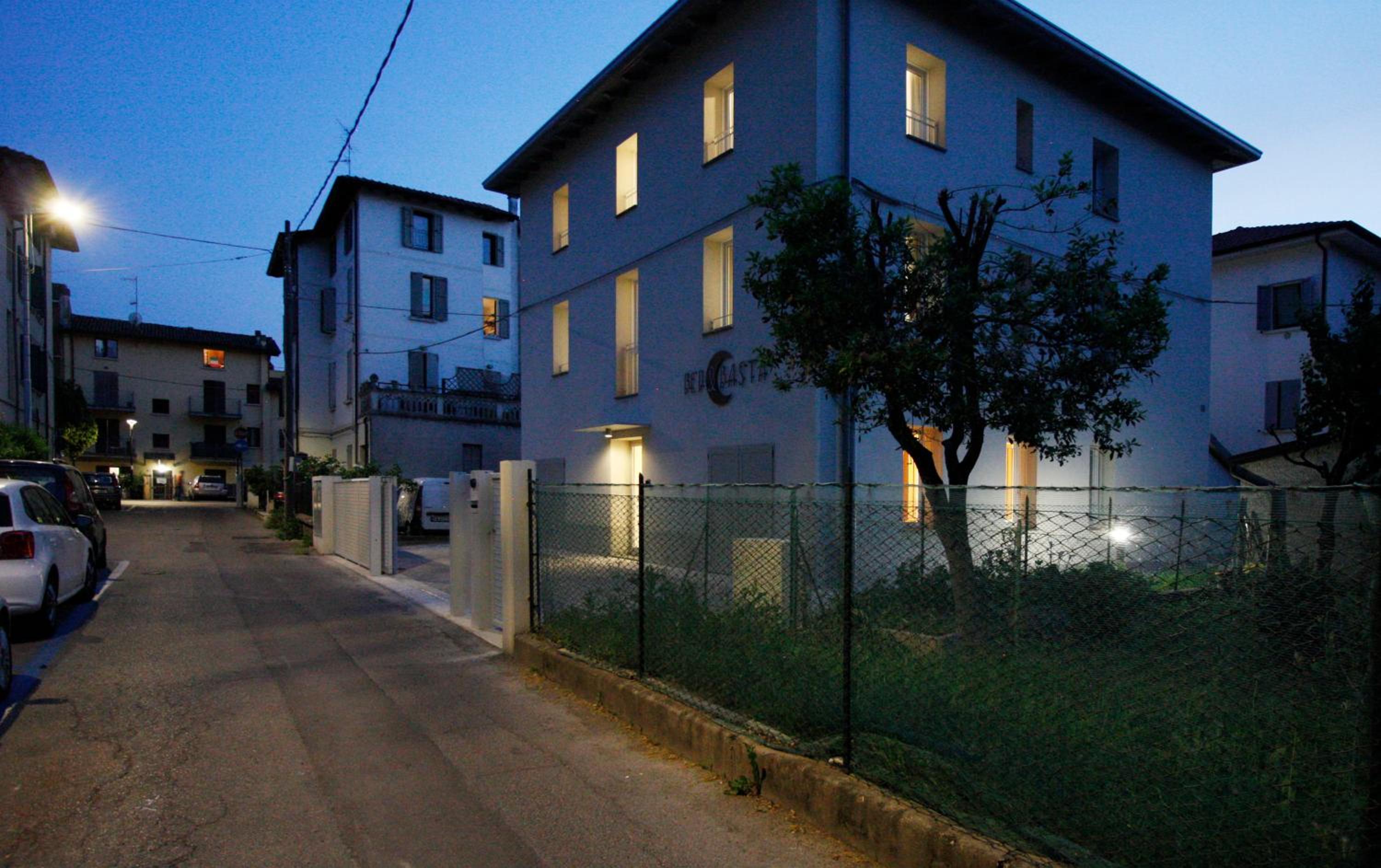 Photo 10