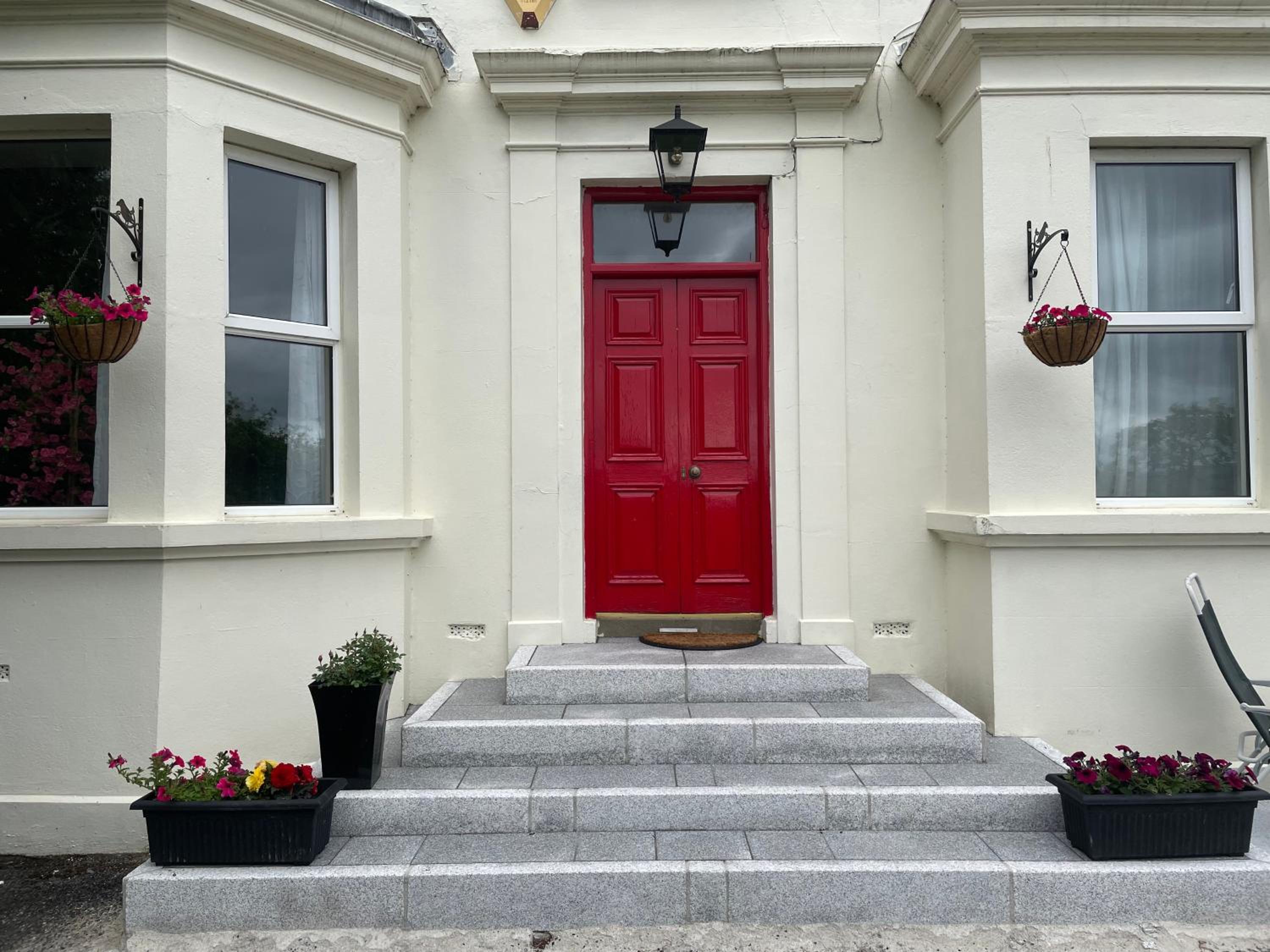 Brackfield House Super king bed ,Single Free parking wifi view 5