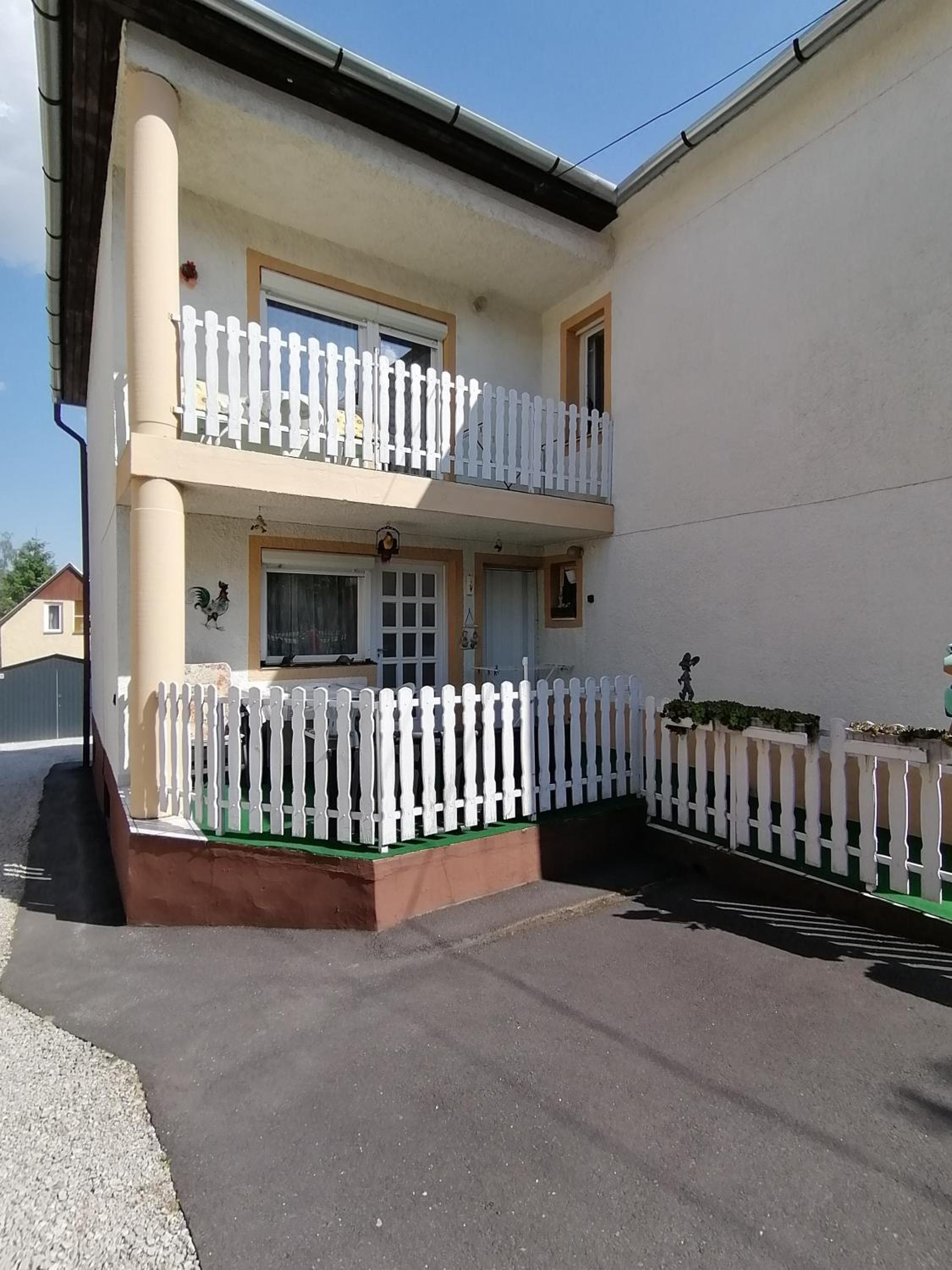 Photo 31