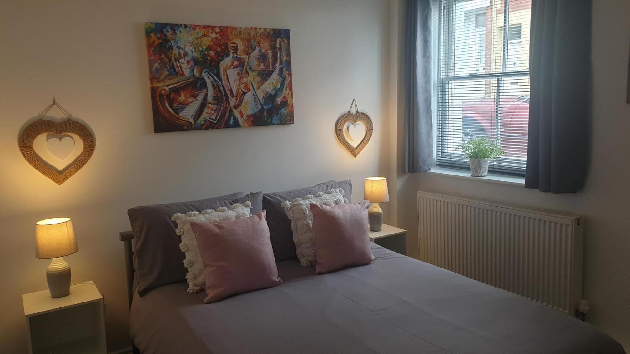 Beautiful Apartment 2 mins To The Beach view 4