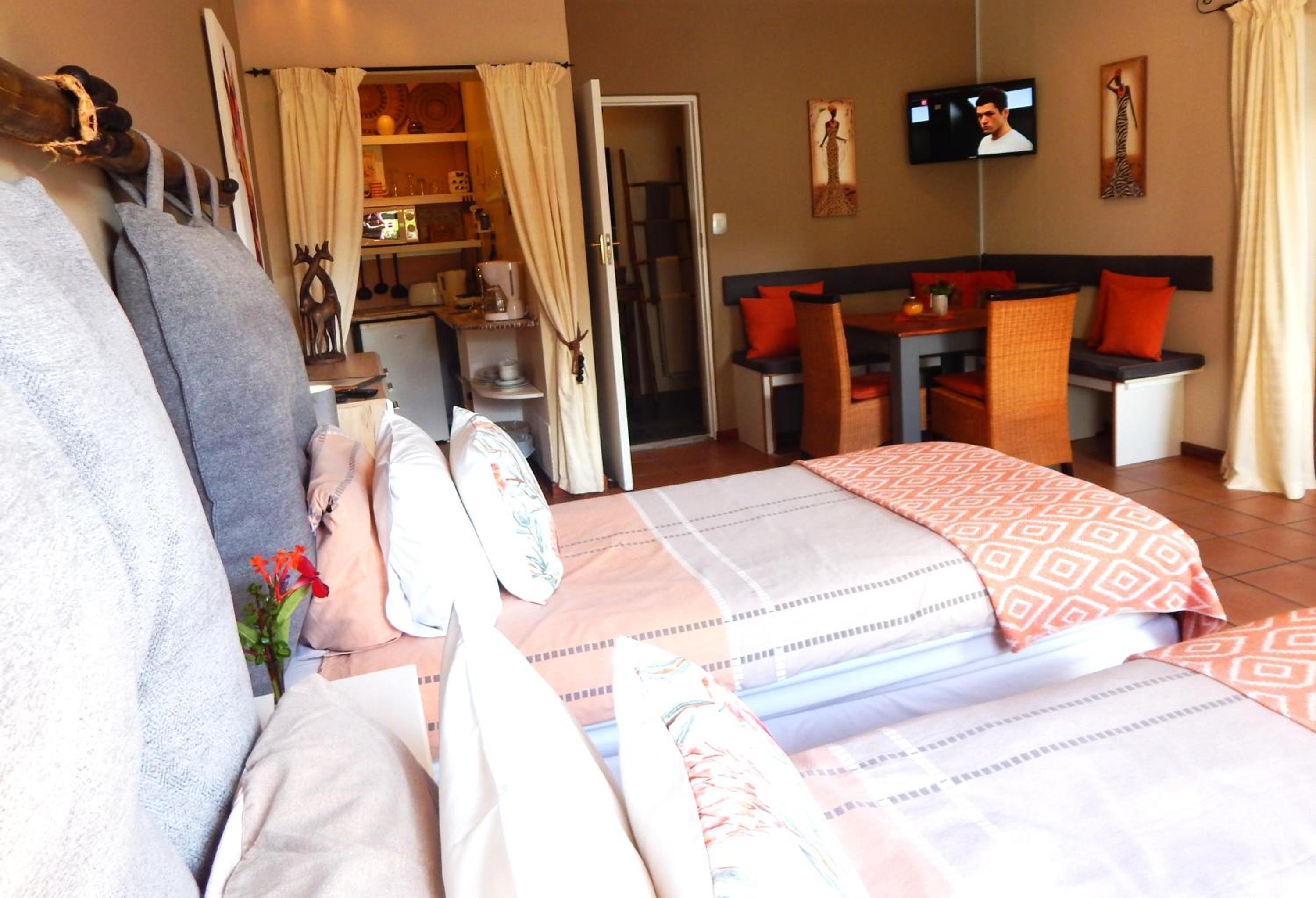 Khashamongo B & B