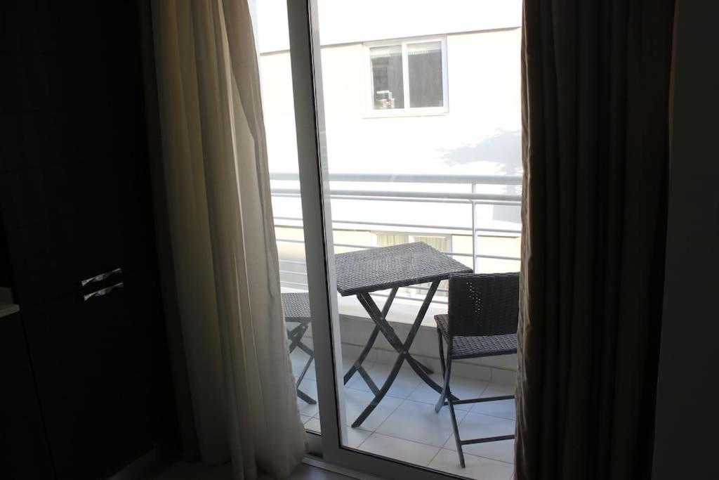 Sunny 2 bedroom, 2 bathrooms, seaside apt. view 5