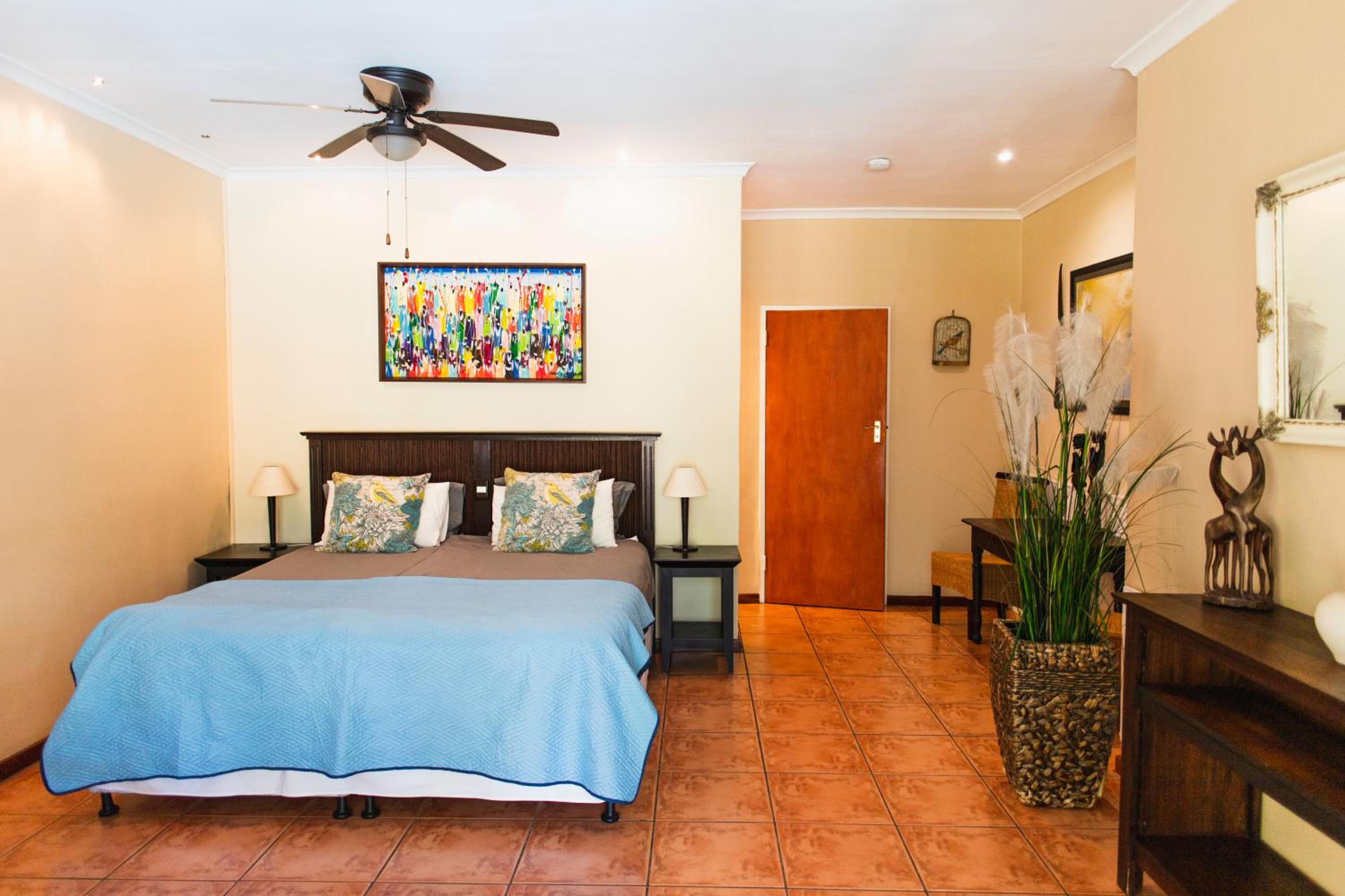 Khashamongo B & B