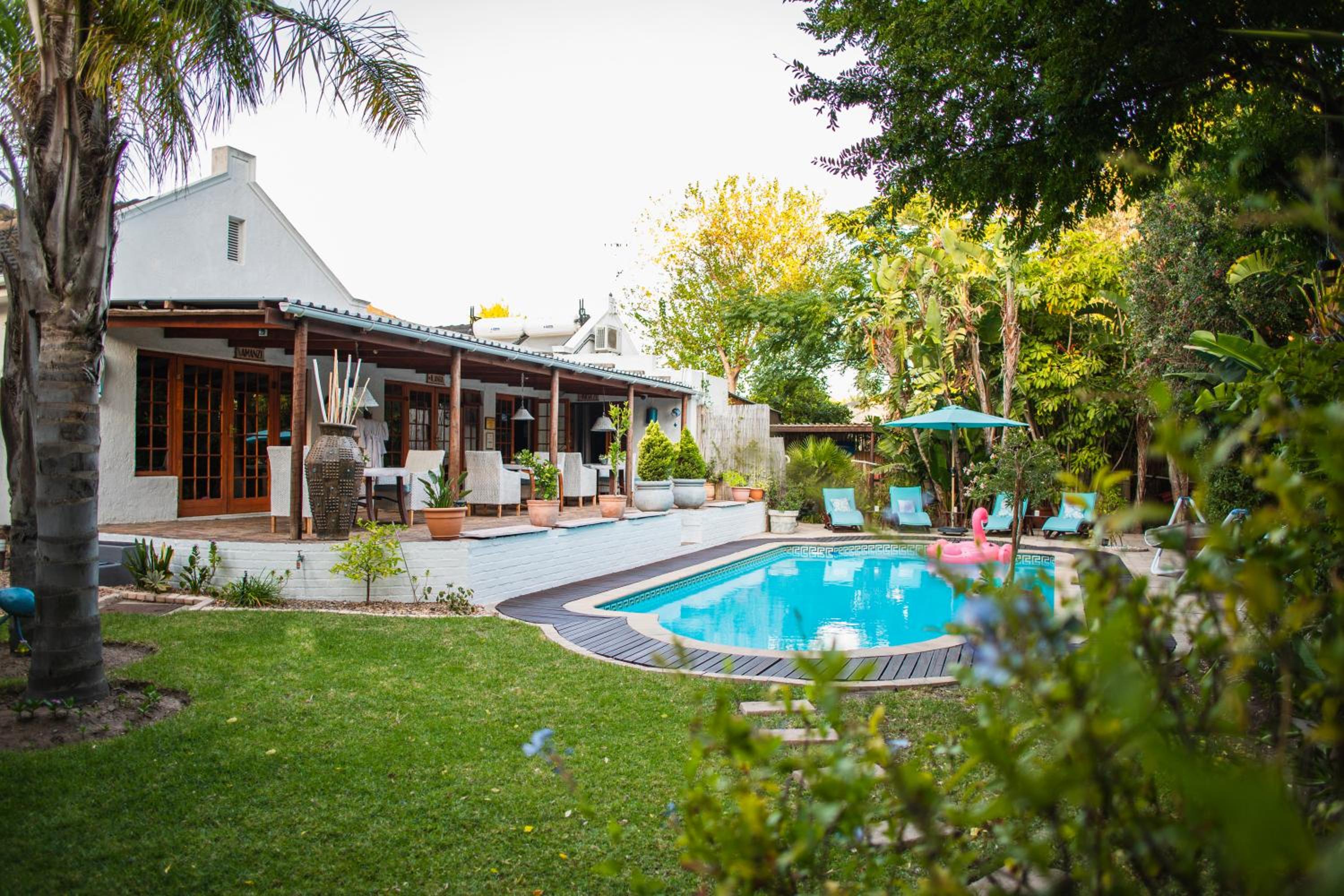 Khashamongo B & B