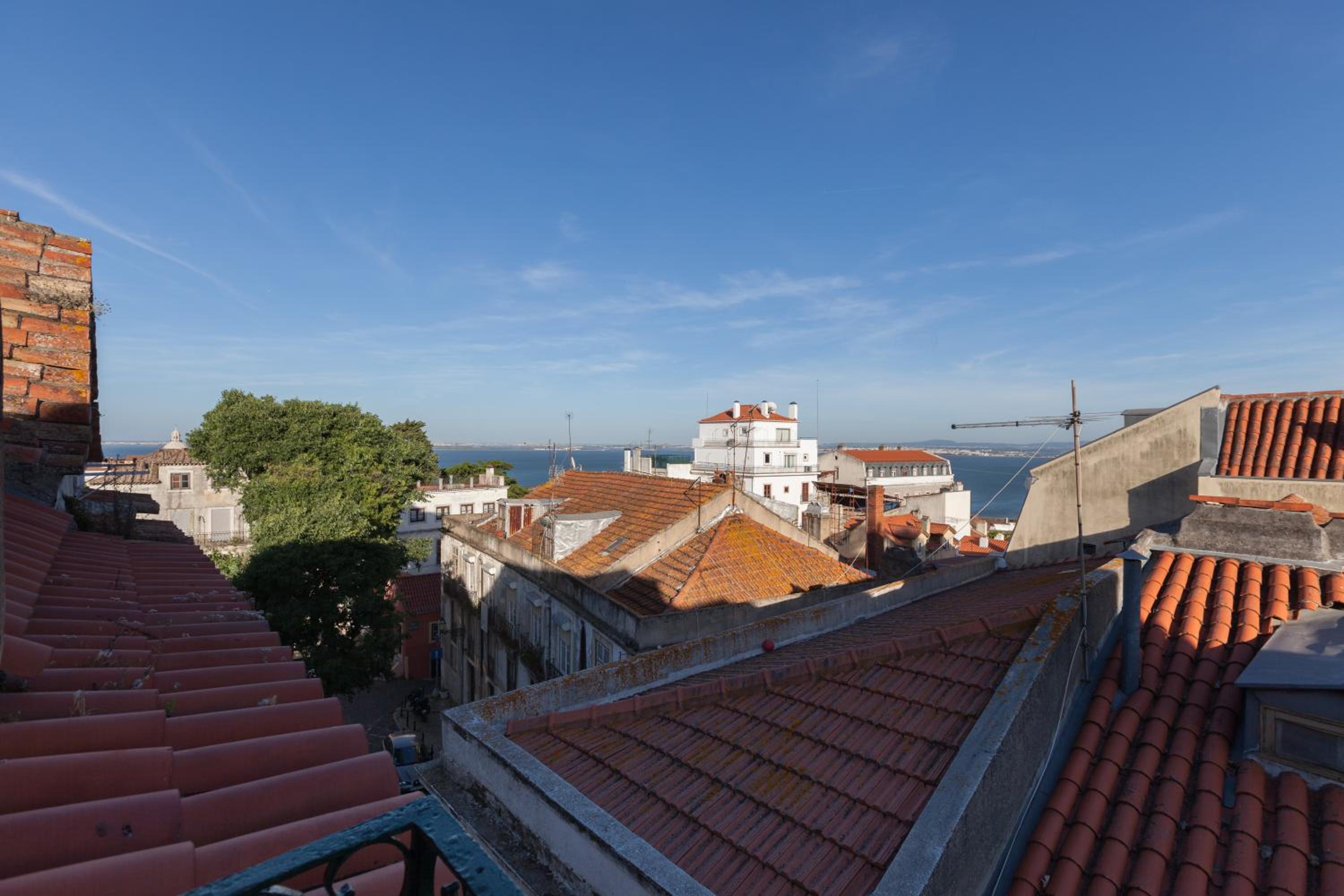 FLH São Jorge Castle Flat view 2