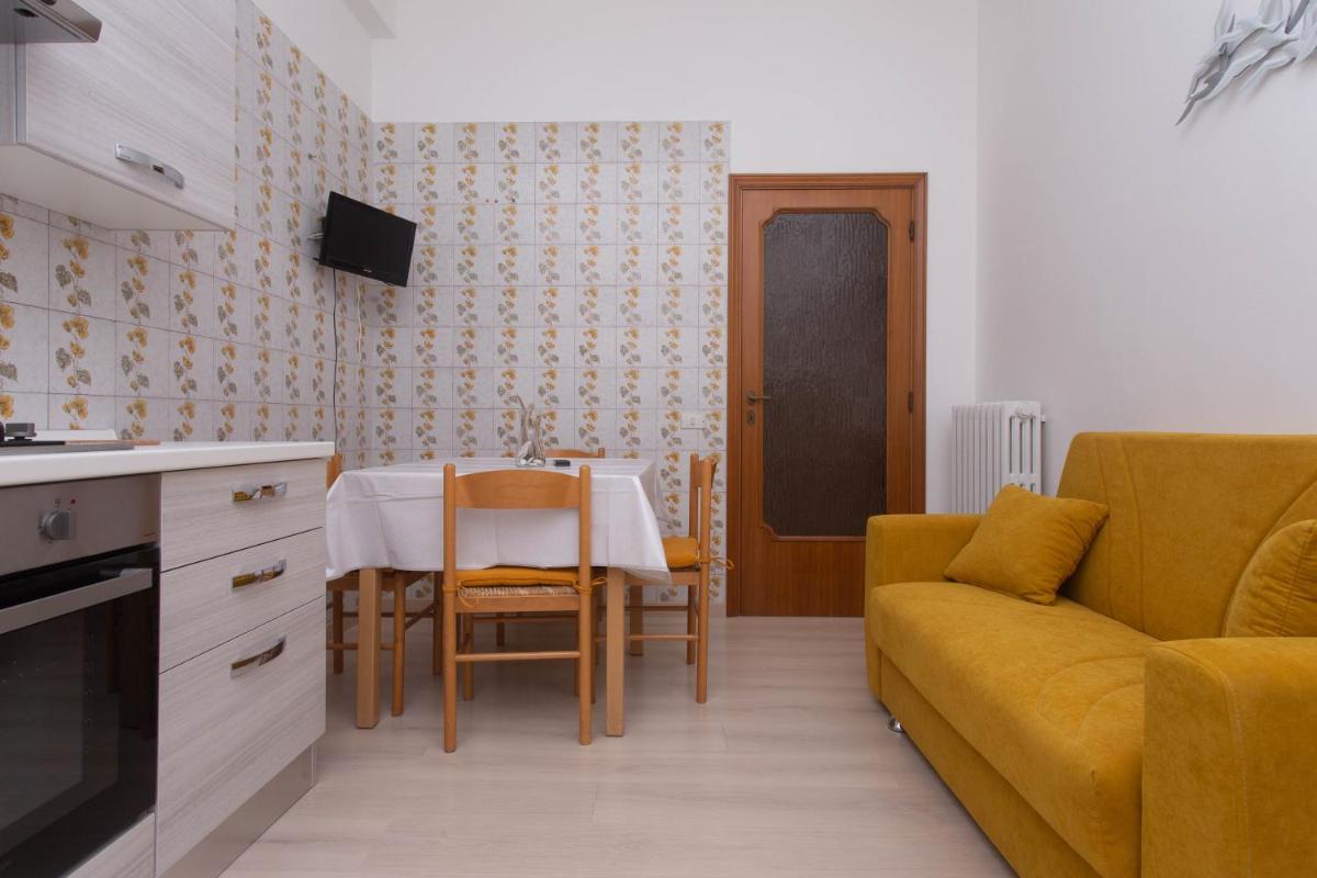S168 - Sirolo, ampio trilocale comodo ai servizi photo 3