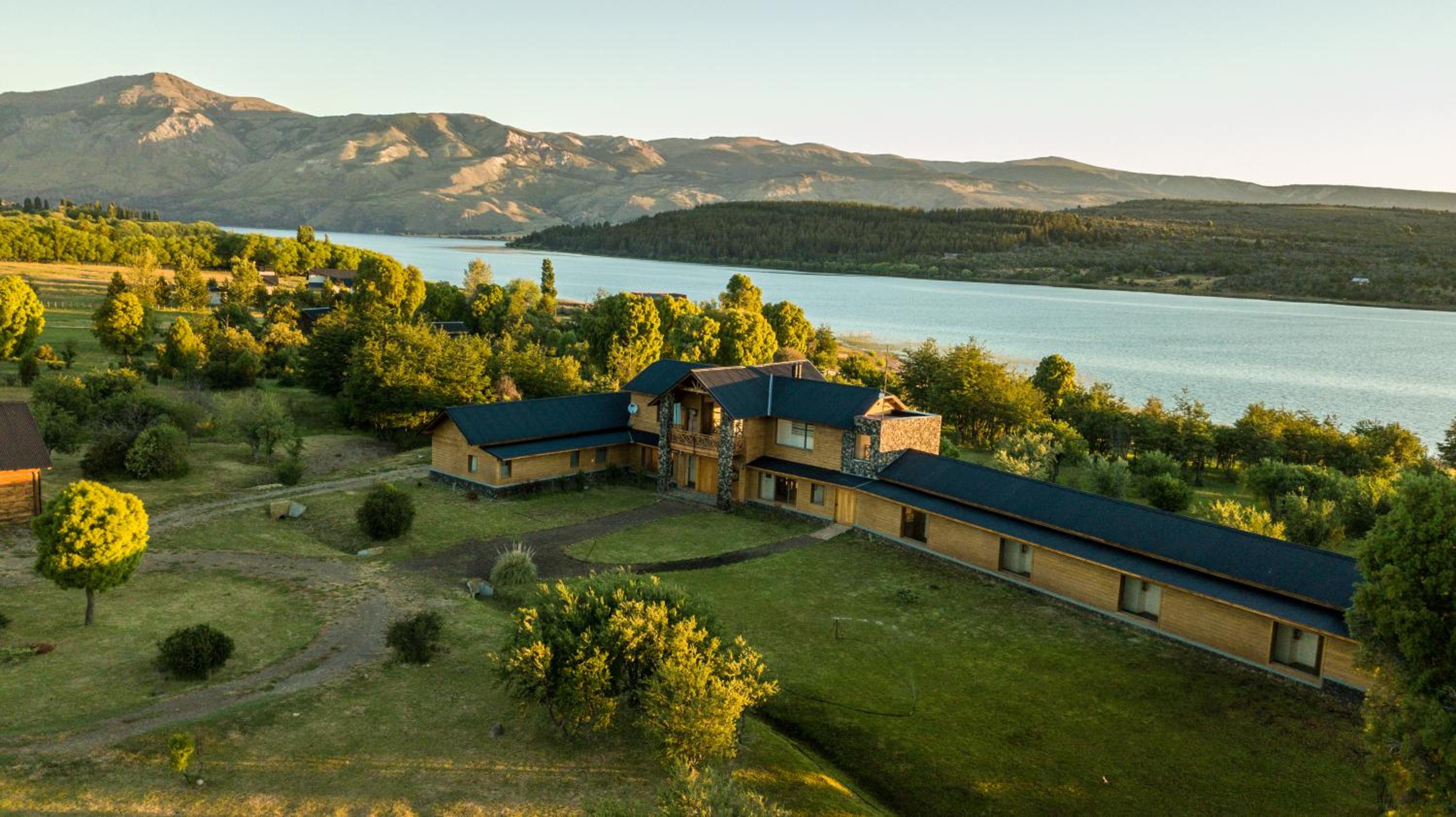 Lago Rosario Lodge