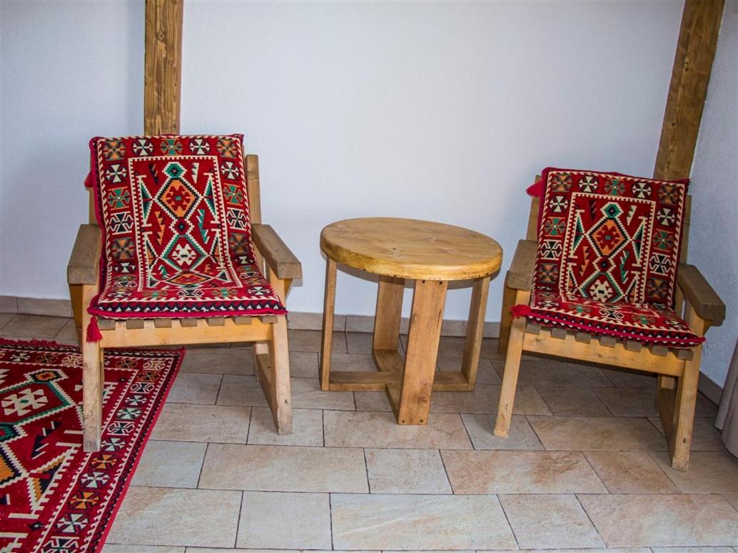 Mountain bungalows and a Hobbit House - Jazavčije Rupe view 5