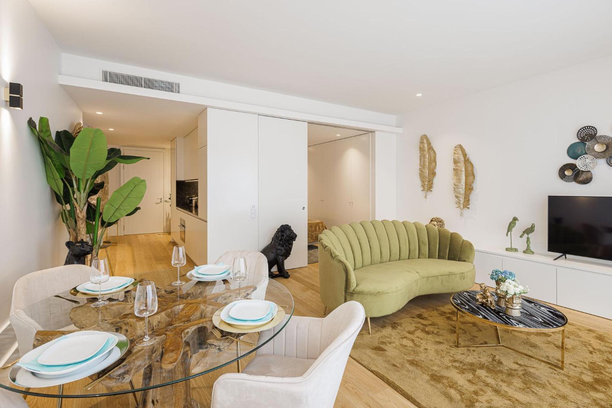 The Downtown Charming Apartments view 2