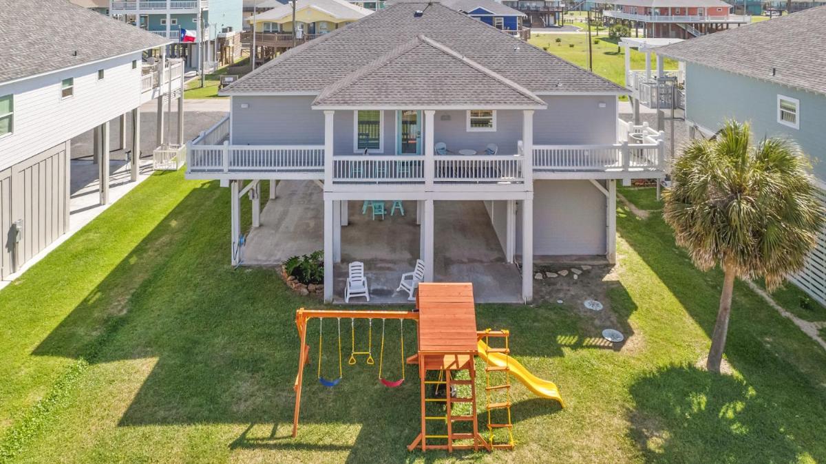NEW-Sea The View-Playground-2 min walk to Beach