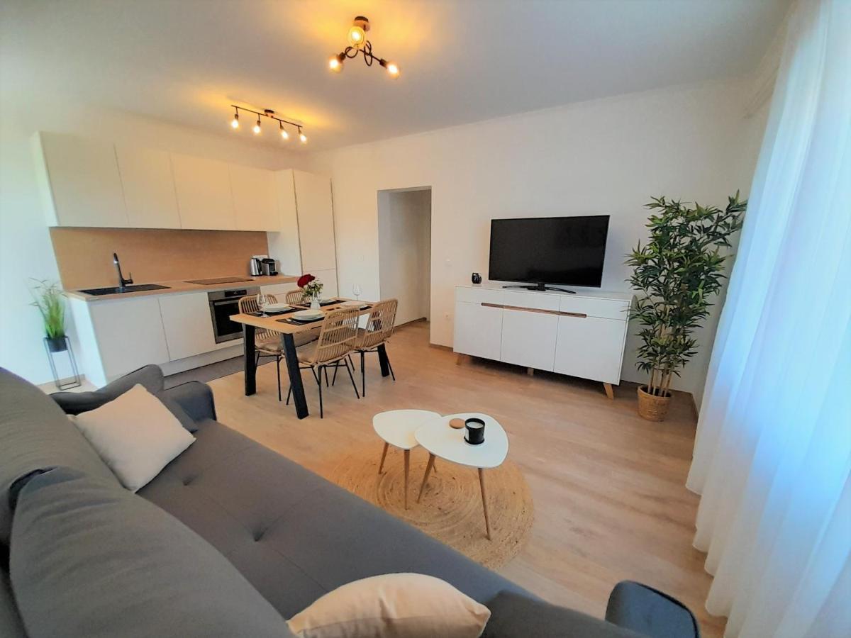 Sea View Apartment Macolic view 3