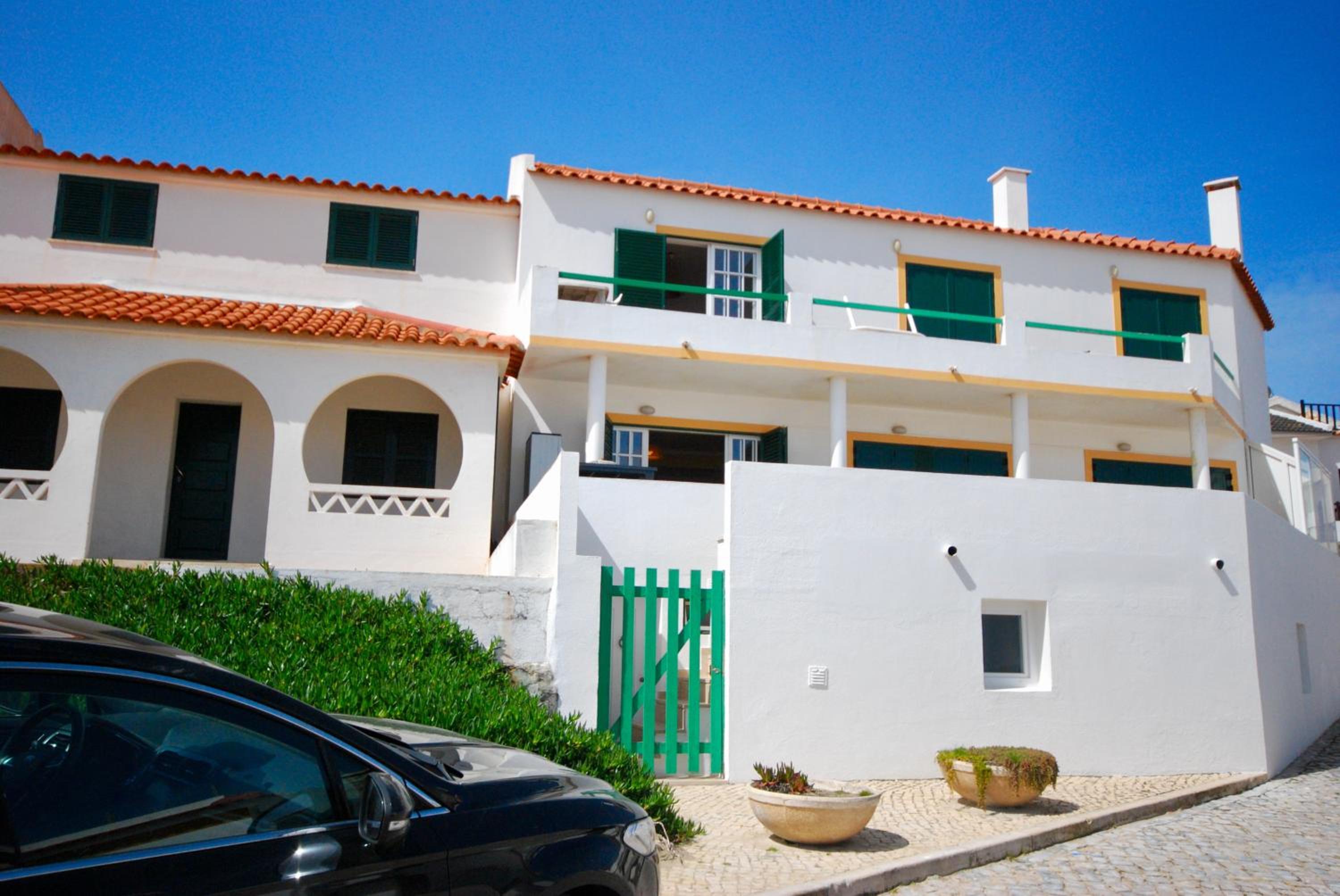 Sofia House - Baleal Island, Ocean view patio and bedroom view 2
