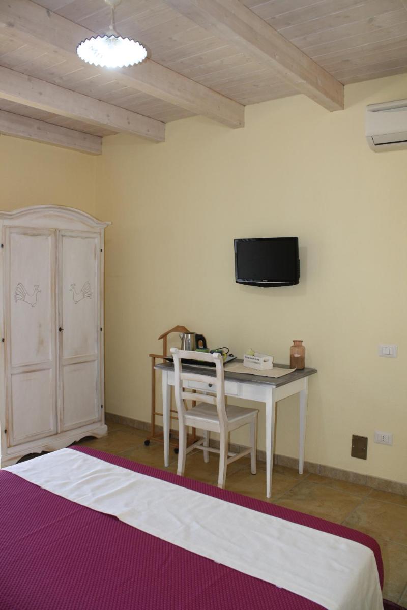 Luigi Apartments&Rooms