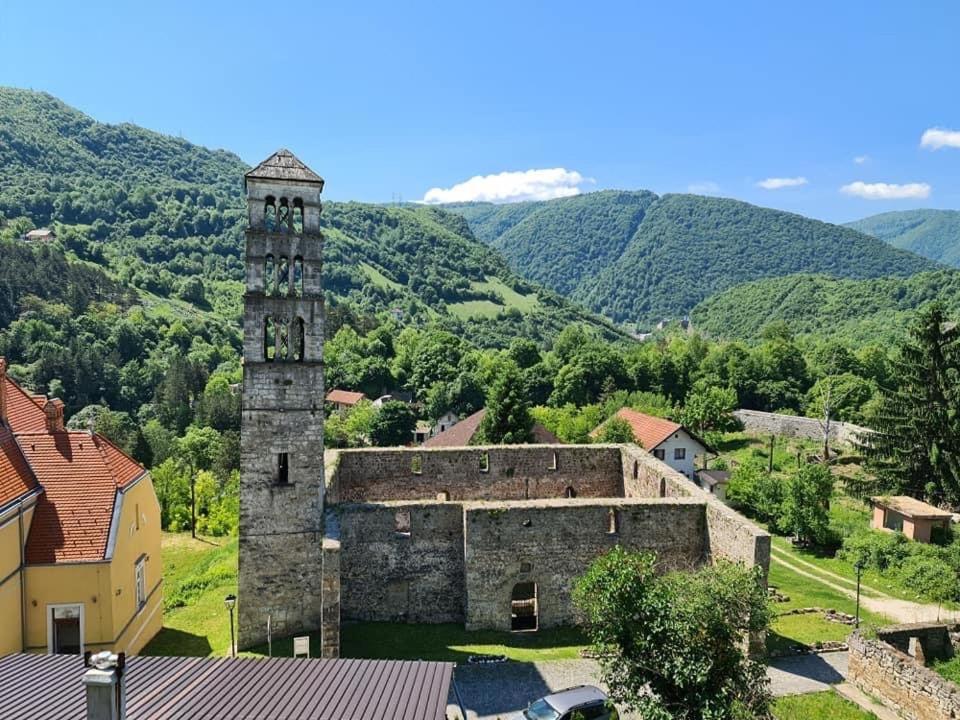 Amar Apartmani, Jajce
