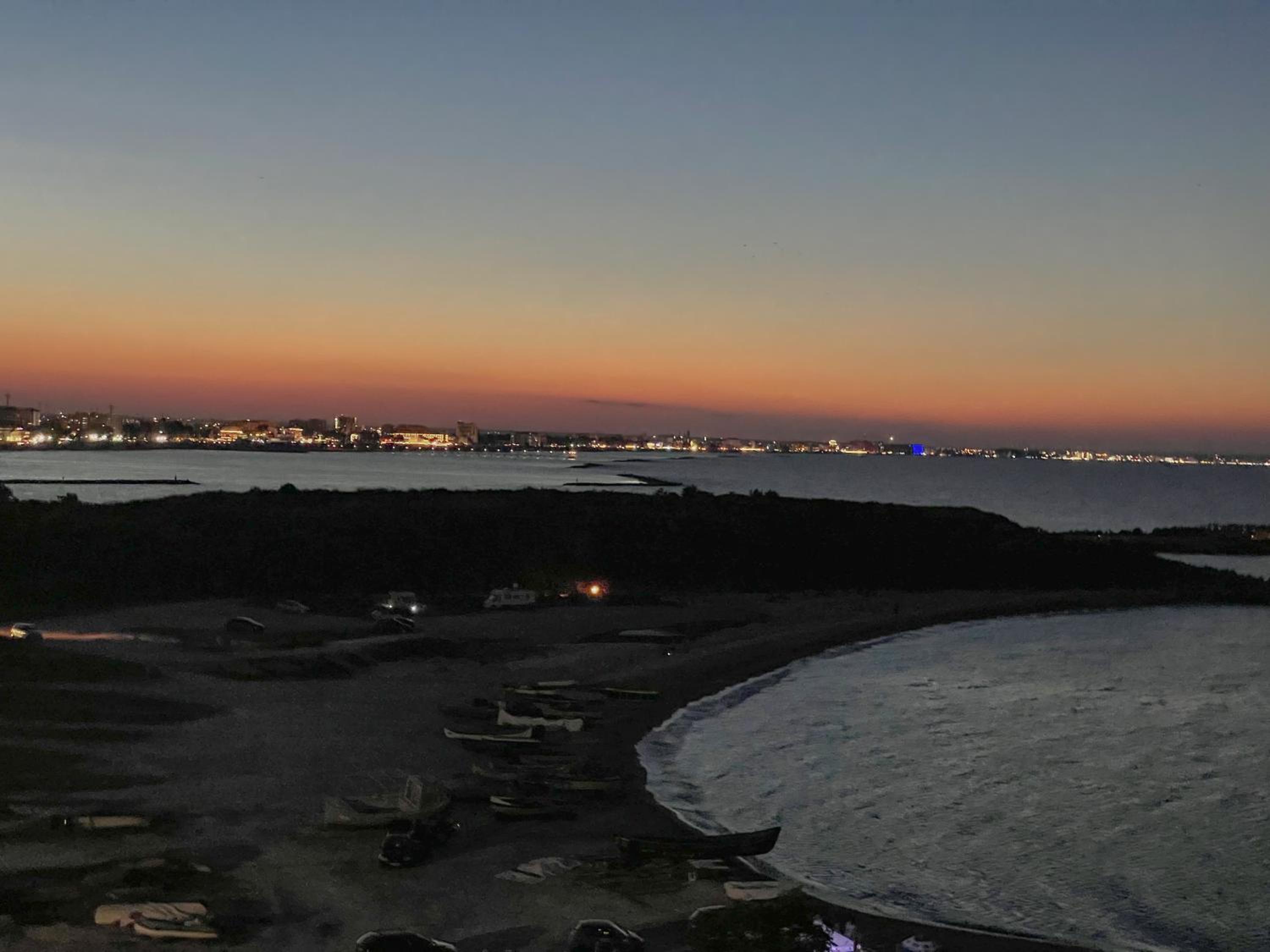 Beachfront Designer Apt, 100 sqm, 2-bath, huge terrace on the sea shore