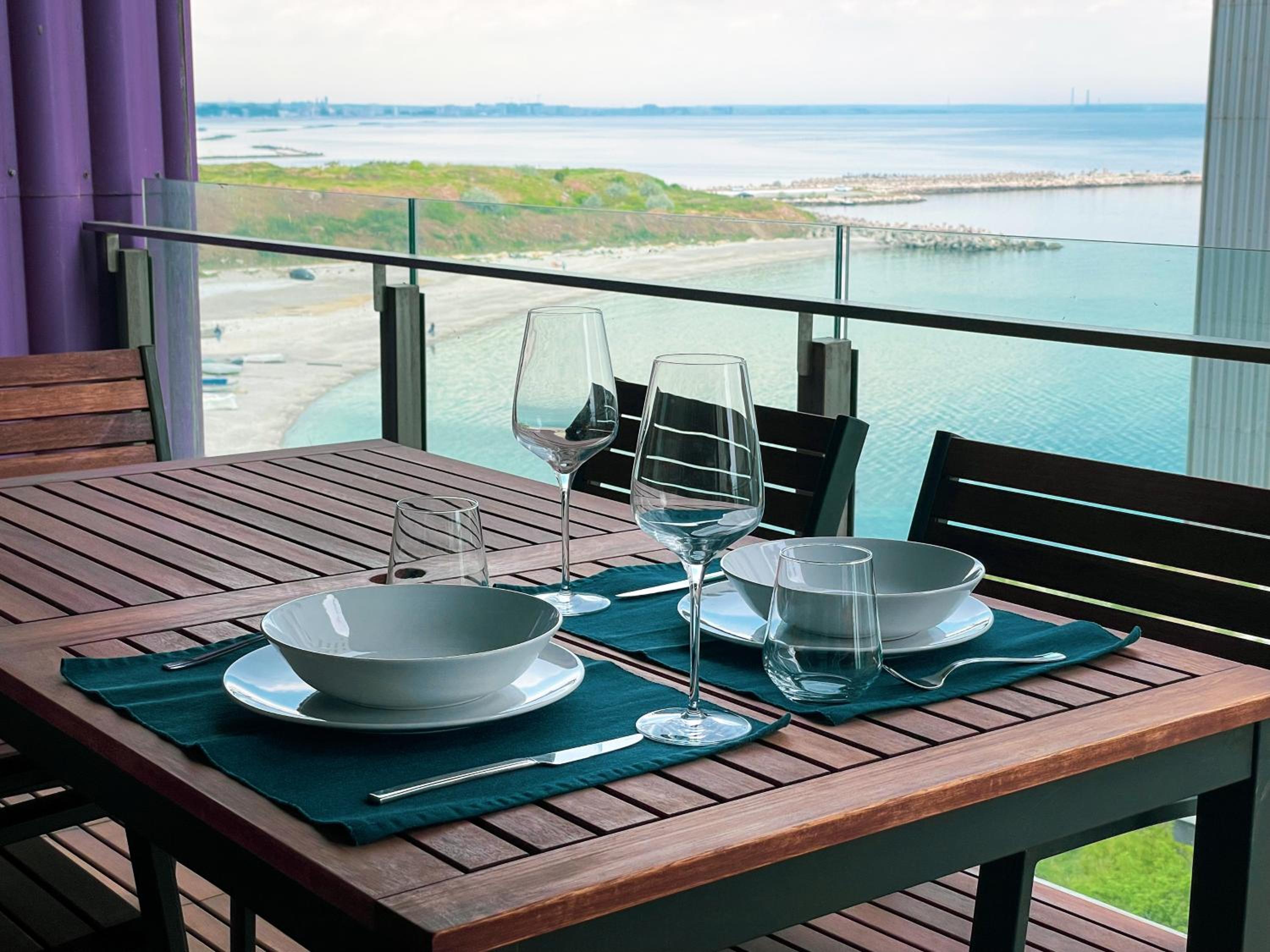 Beachfront Designer Apt, 100 sqm, 2-bath, huge terrace on the sea shore