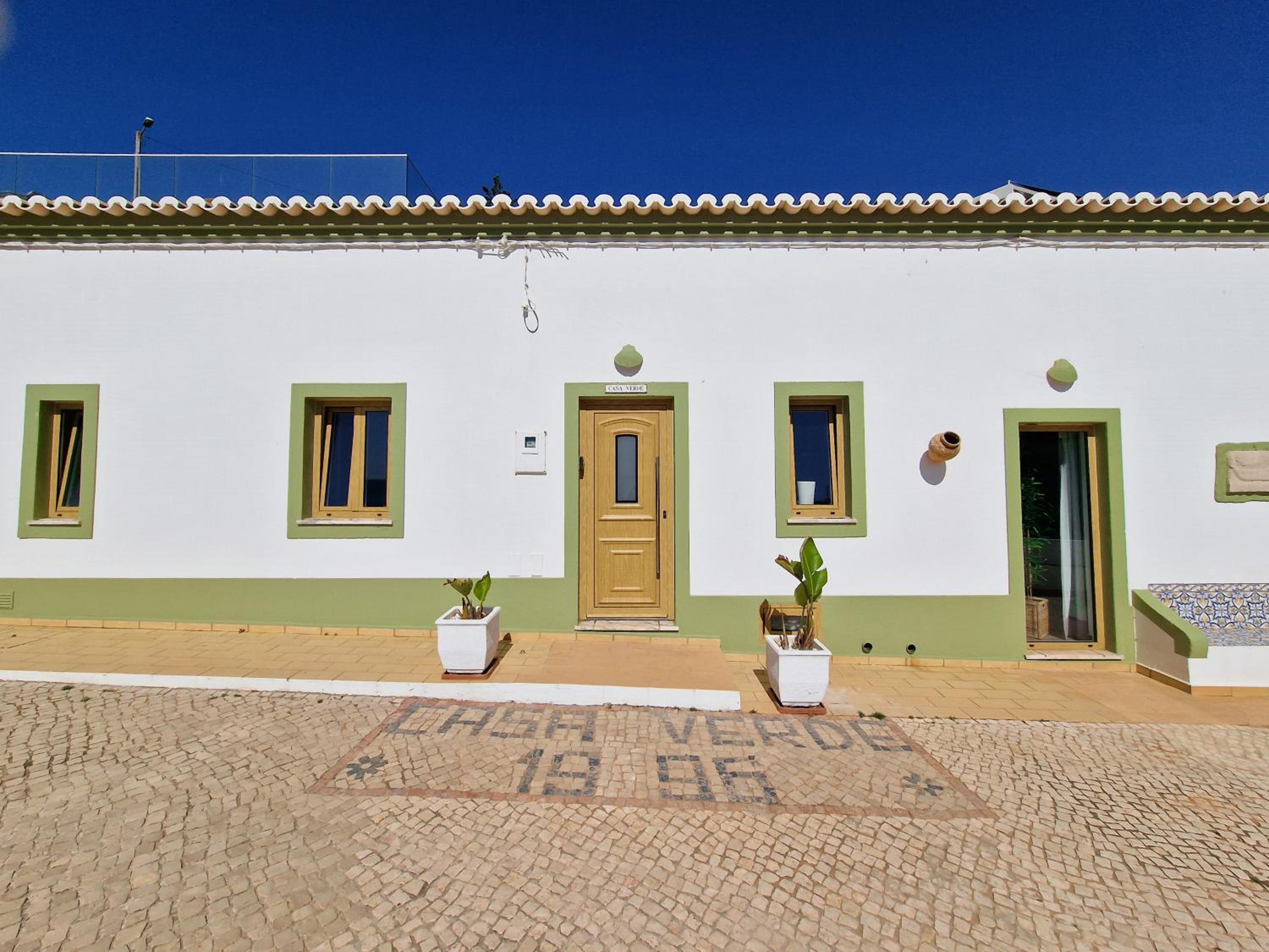 CASA VERDE - Beach House, Private Terrace & Pool