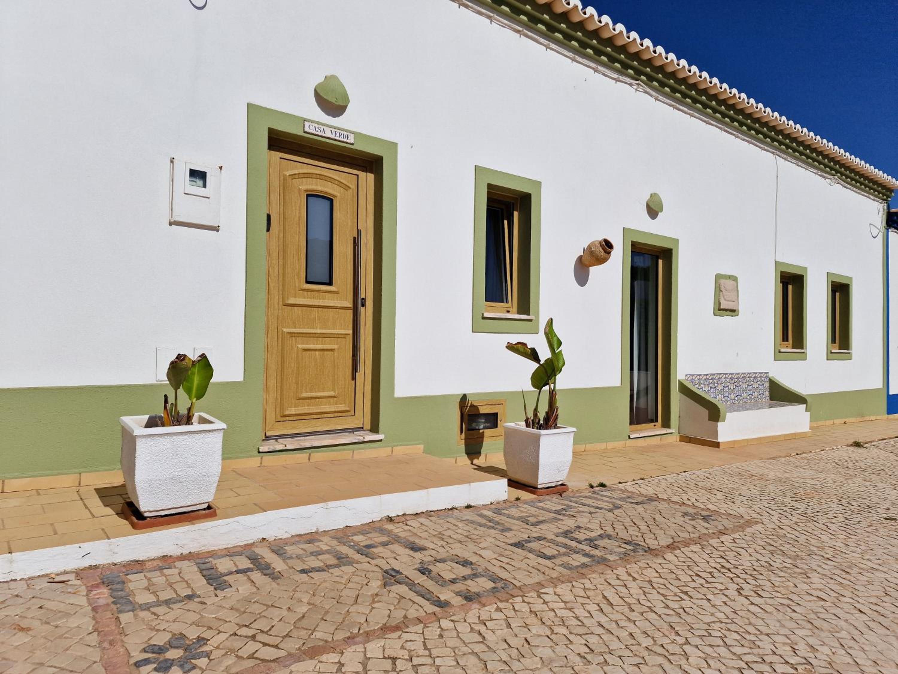 CASA VERDE - Beach House, Private Terrace & Pool
