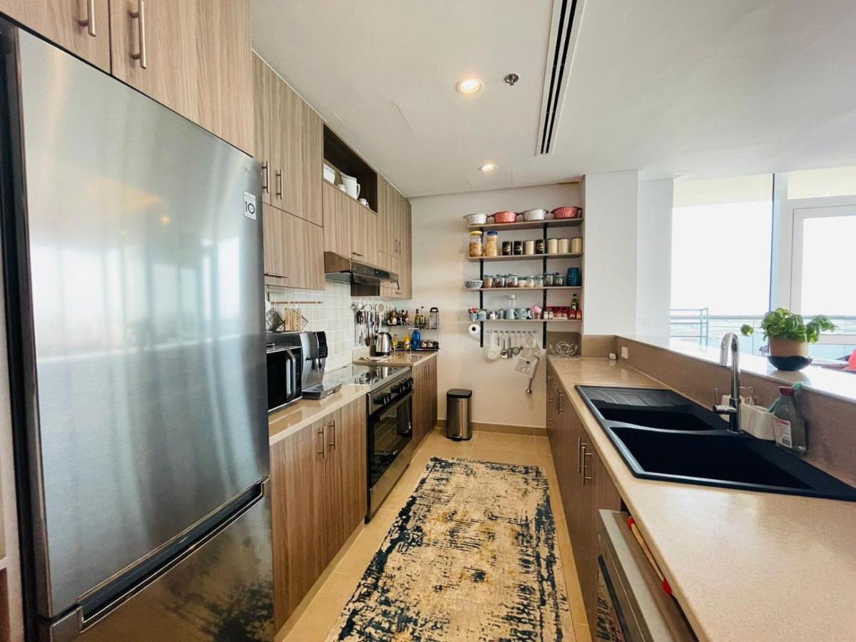 LUXURY 2 Bedroom Apartment in GATEWAY Residence