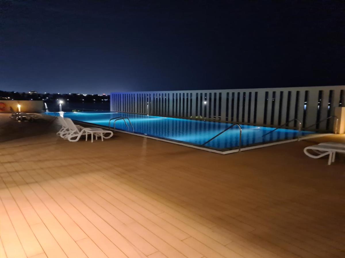 LUXURY 2 Bedroom Apartment in GATEWAY Residence