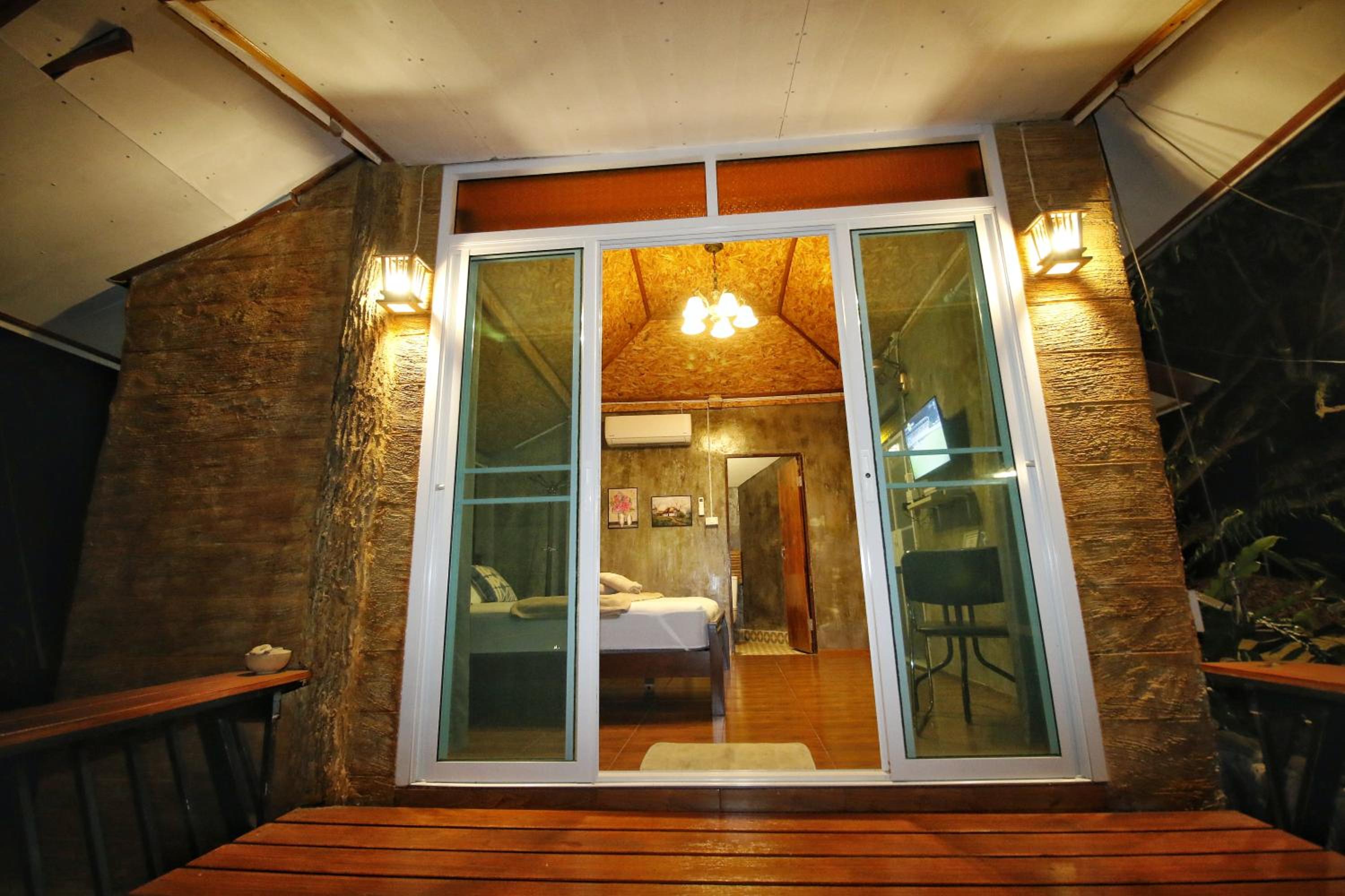 Mon Saeng Jun Homestay