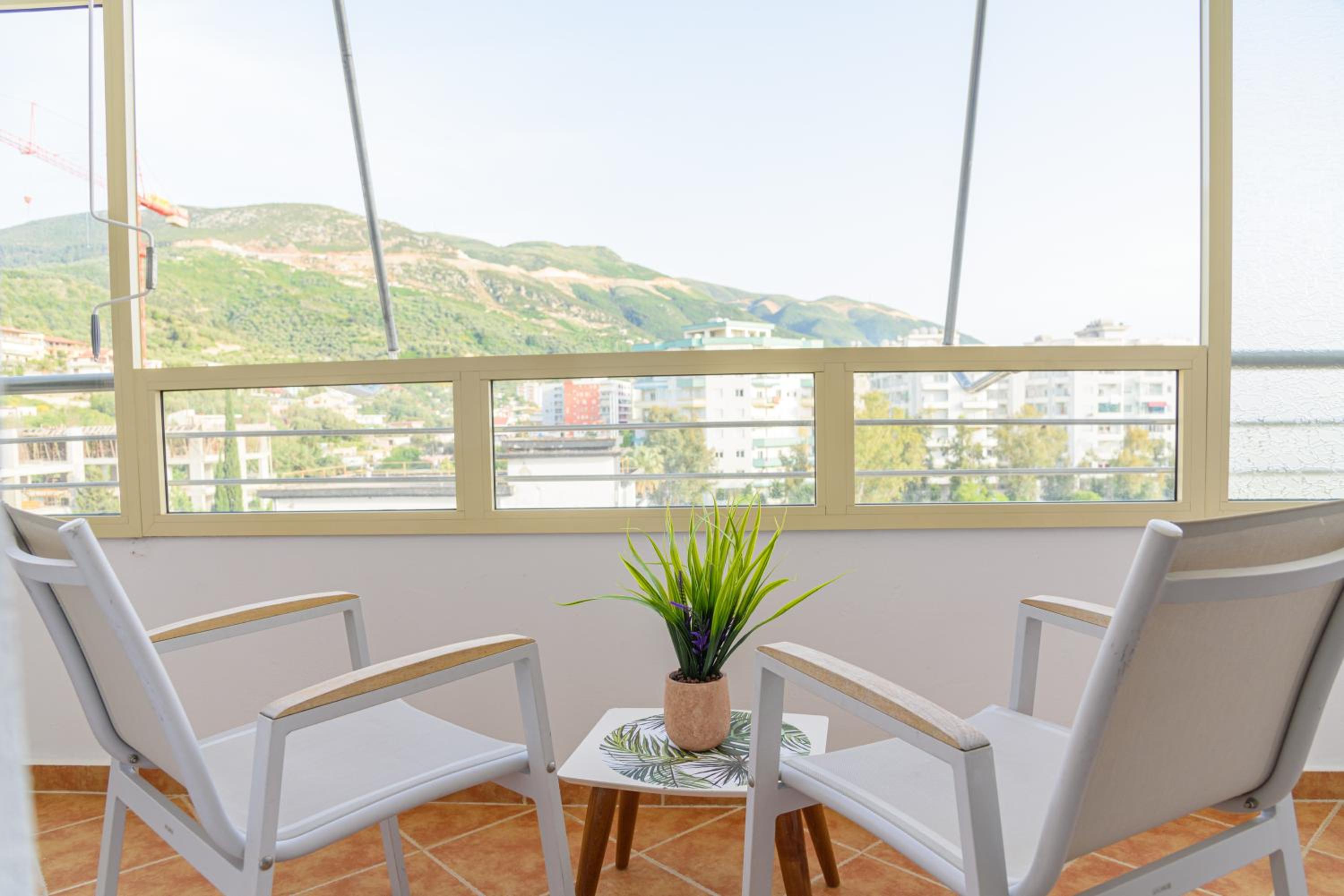 Dante Apartment Sea View