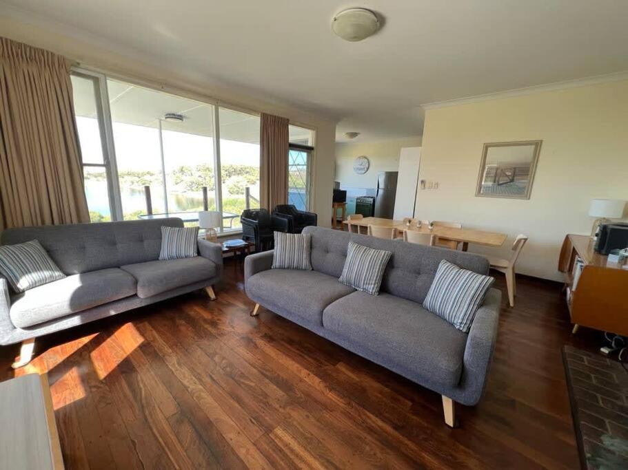 River Panorama Beach House