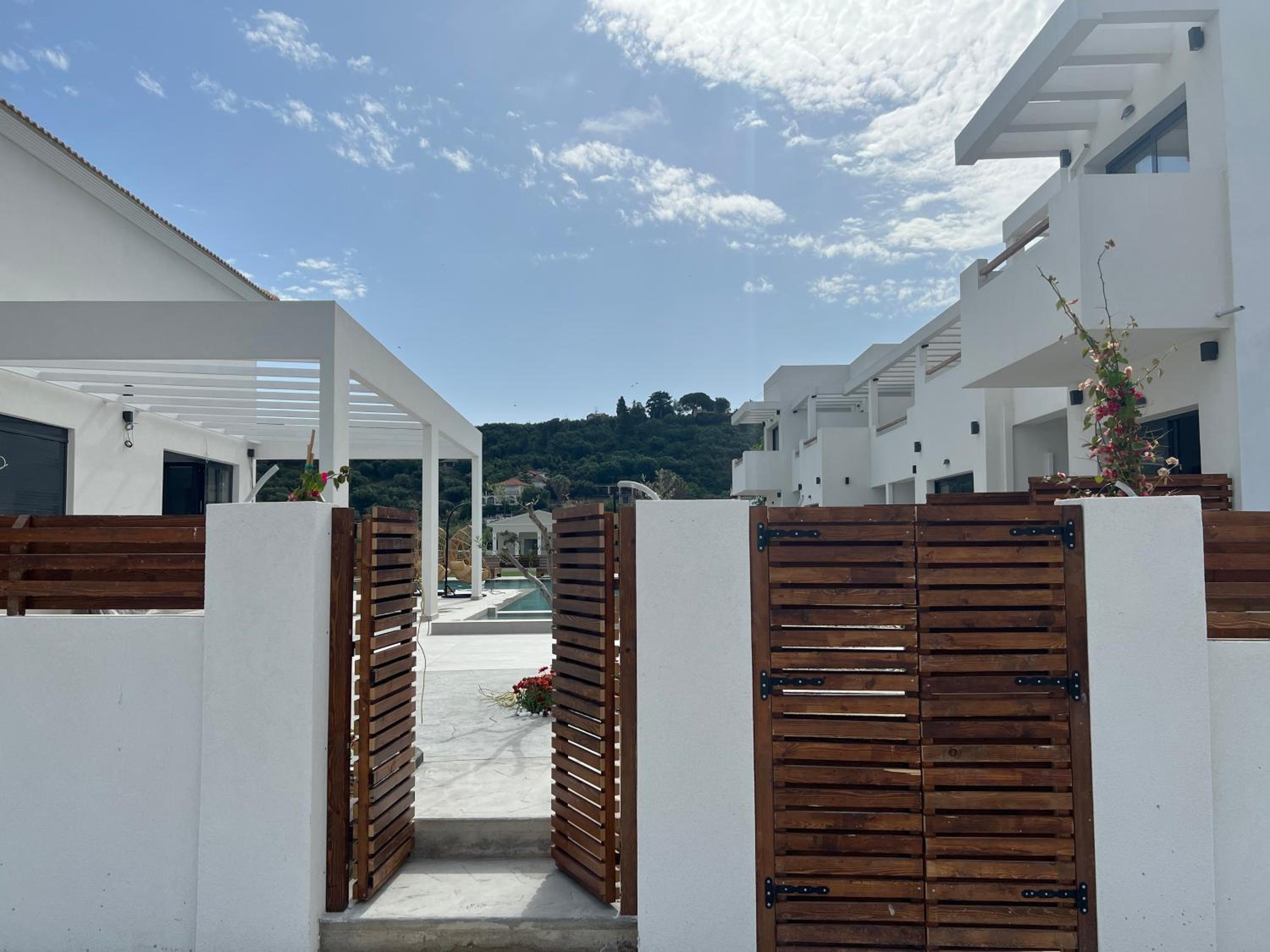 Κimiro Hotel Tsilivi