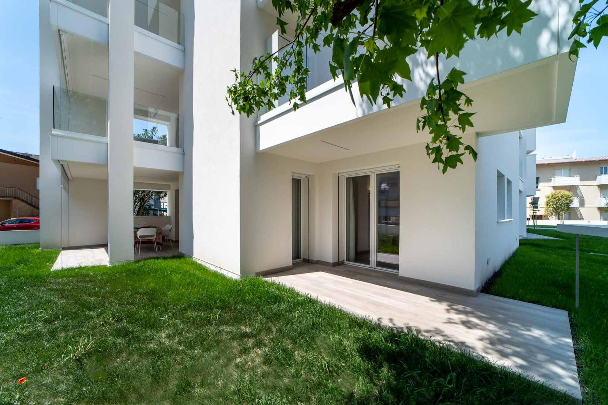 Photo 143