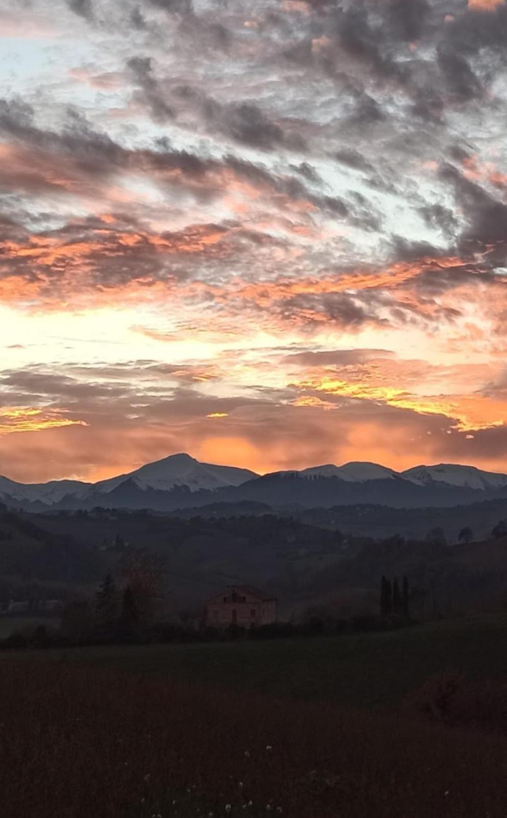 Casale Iris view 2