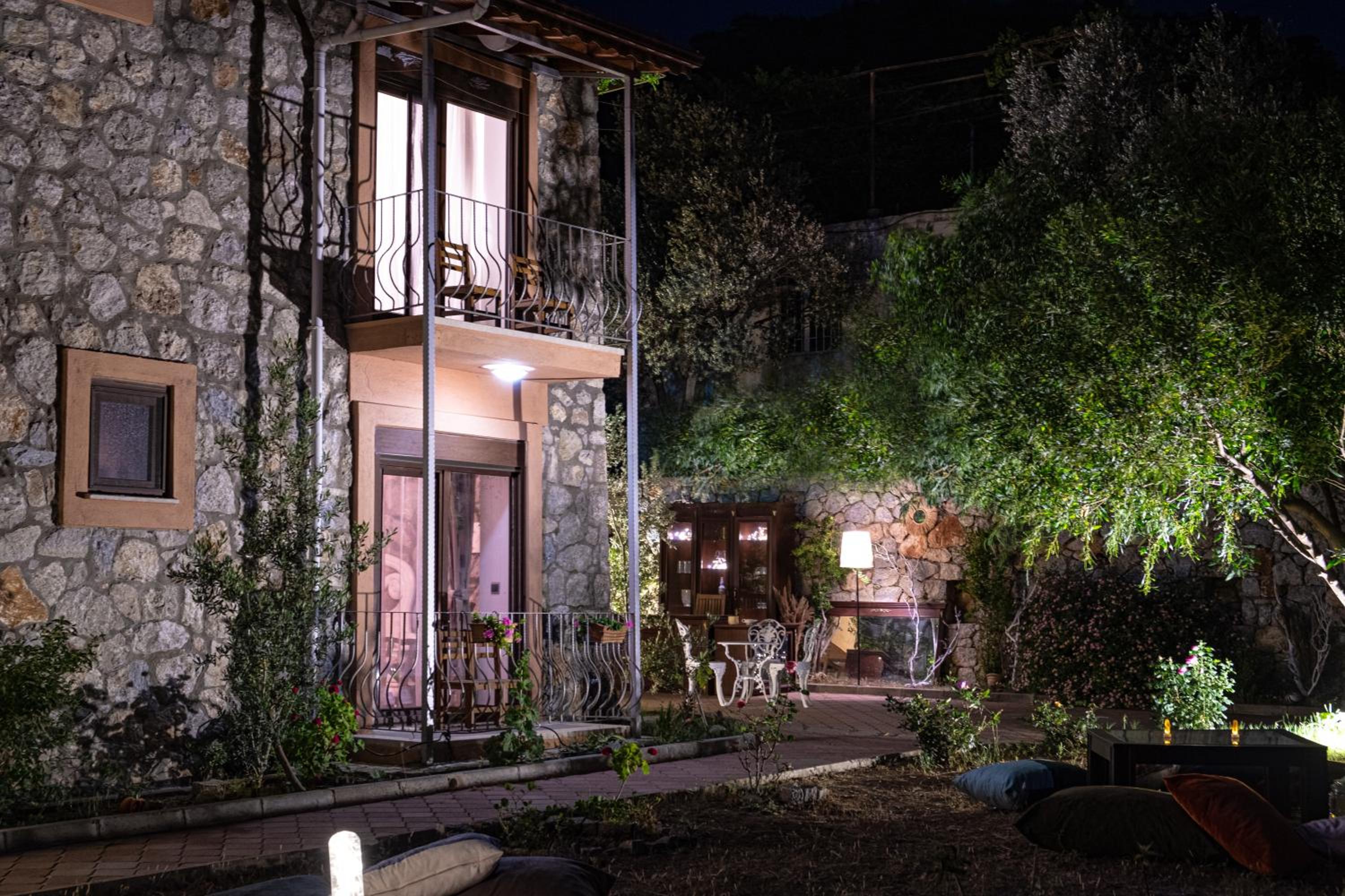 Casa Di Pietra - Image 44