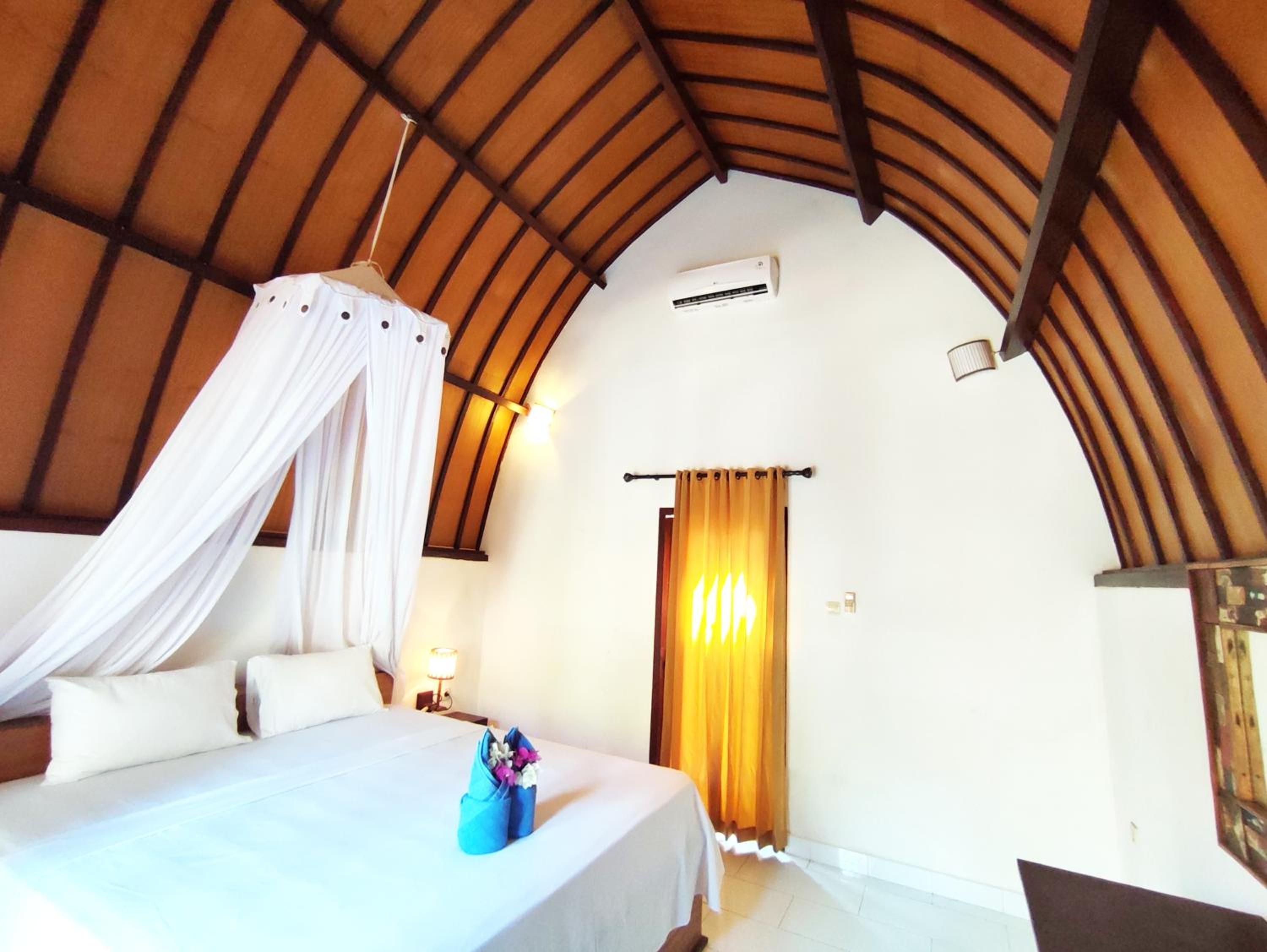 Gili Air Santay 2 view 4