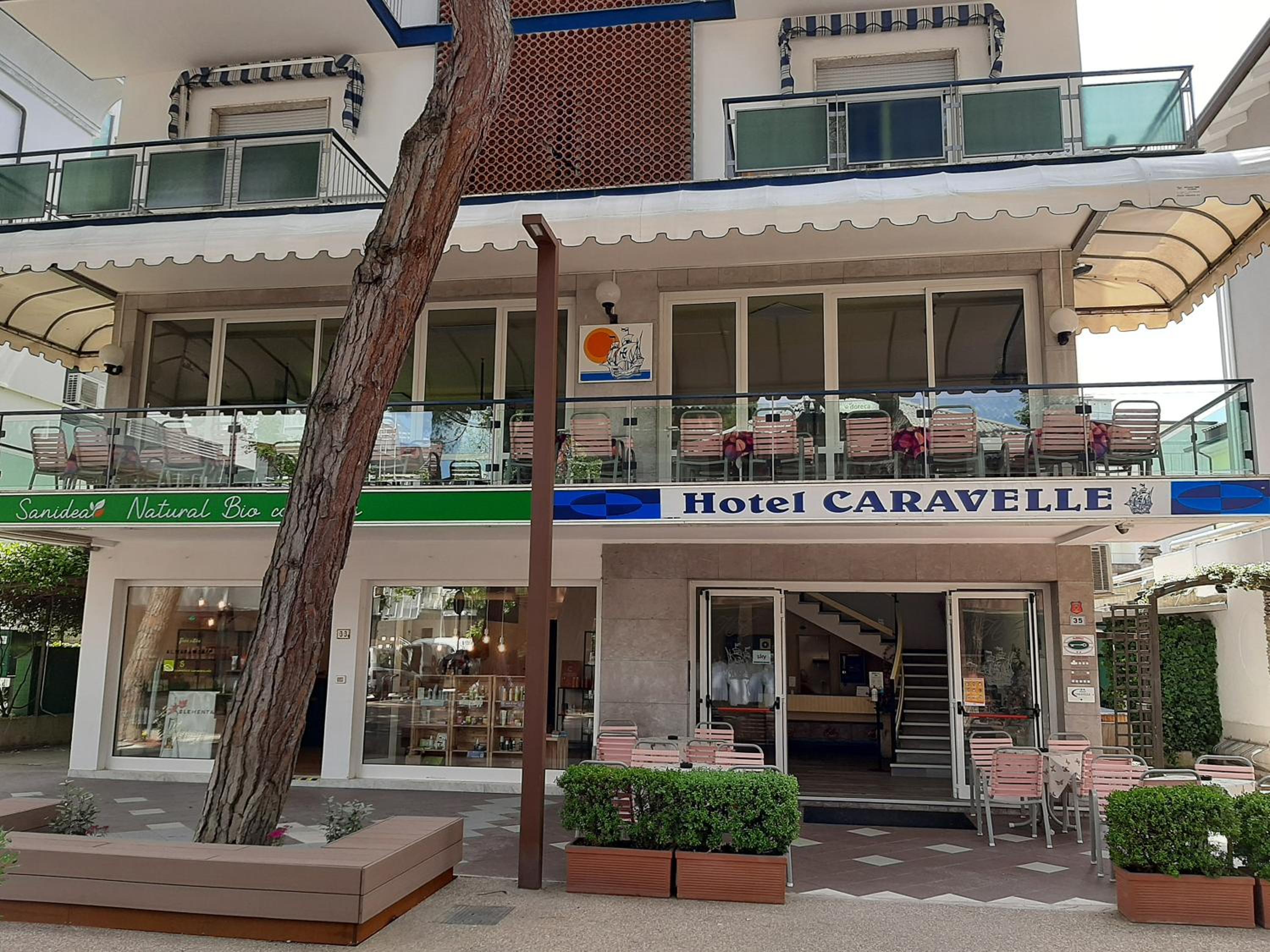 Hotel Caravelle - Image 1
