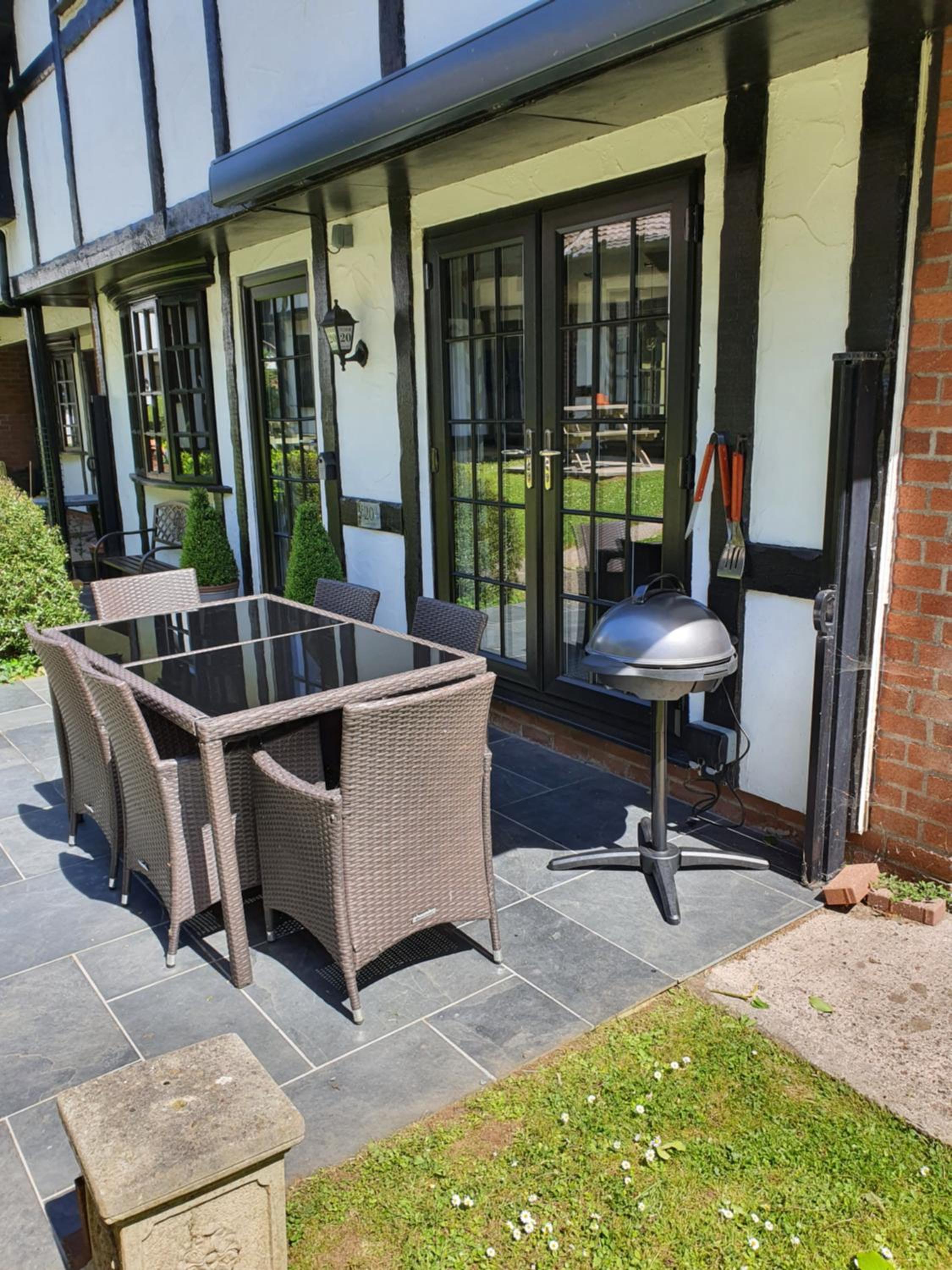 20 Tudor Court " Four Star AA accommodation" view 3