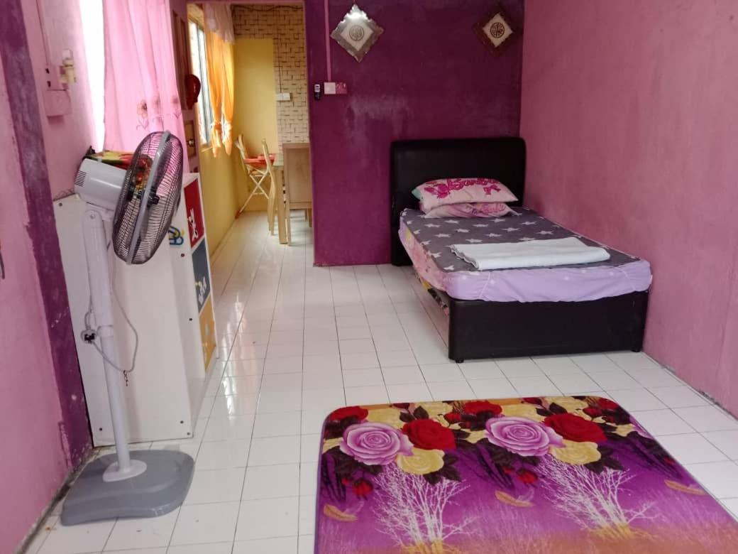 HOMESTAY AINNUR SEMARAK photo 2