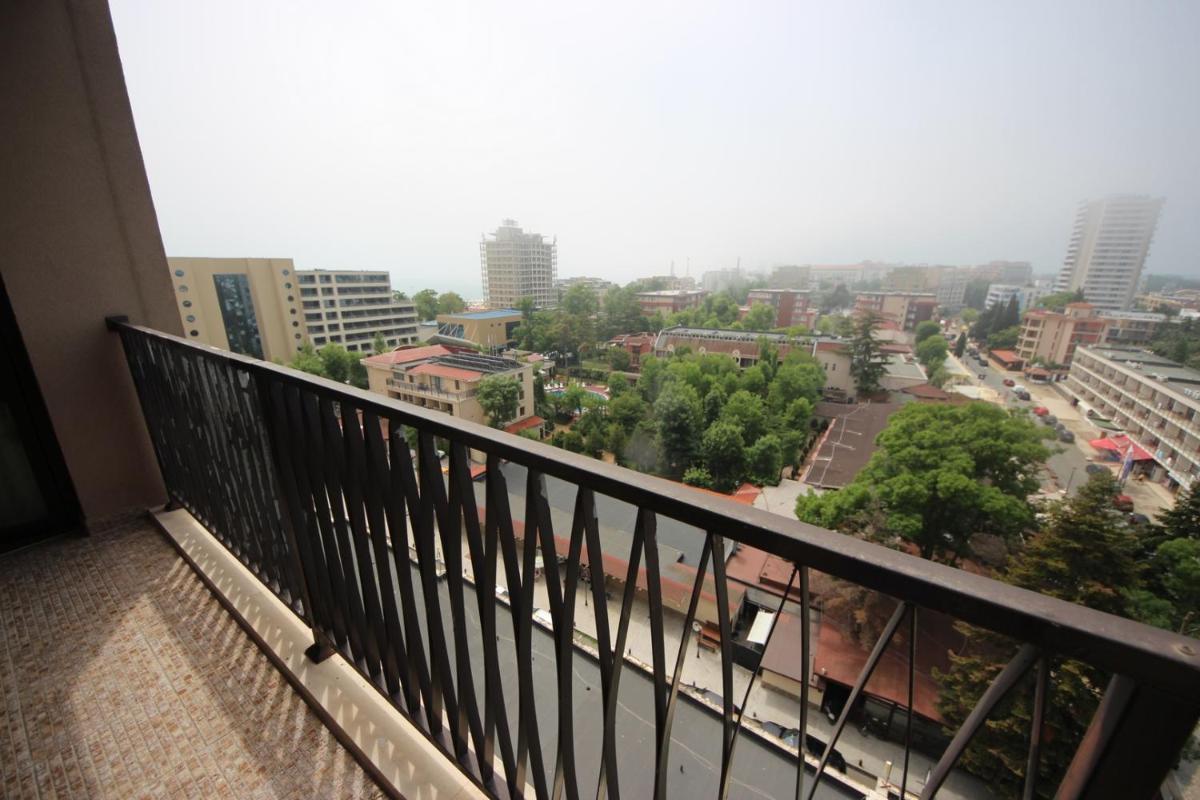 Menada Apartments in Royal Beach