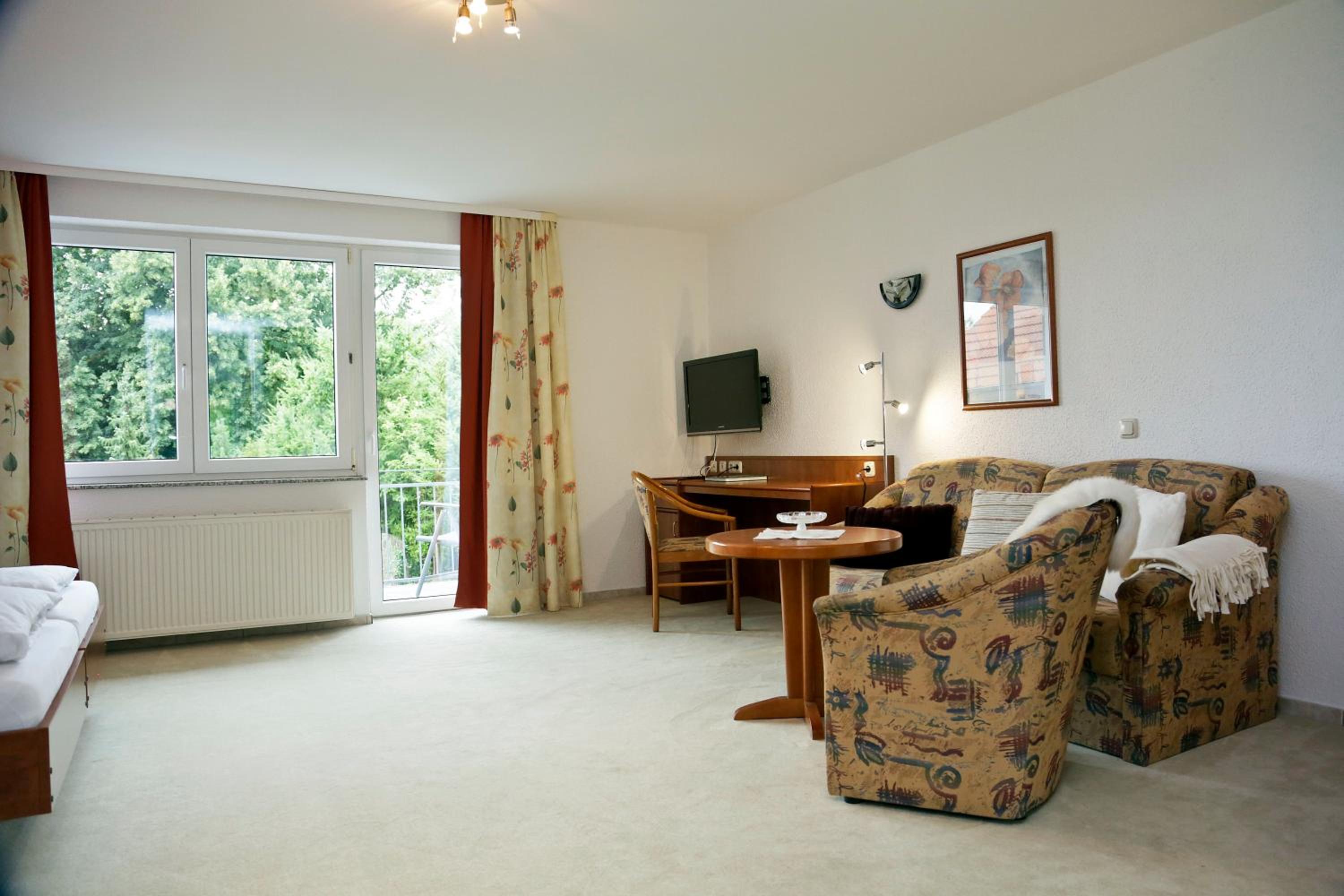 Urlaubspension 'Hohes Rott' und Apartmenthaus