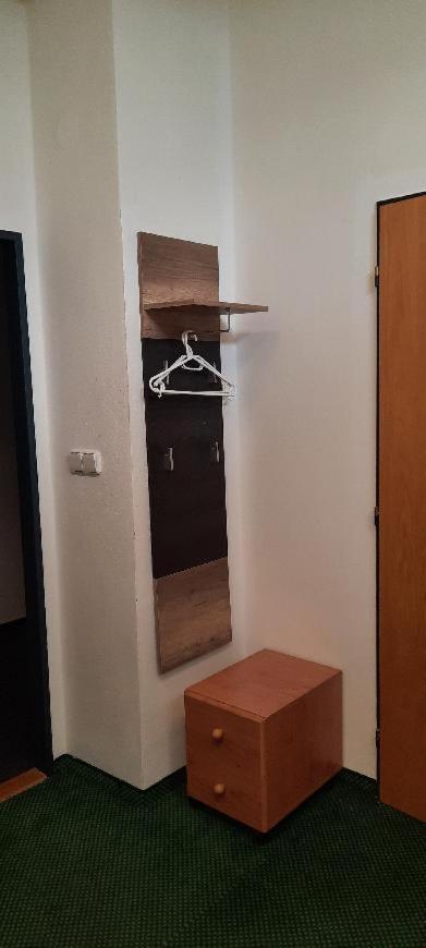 THE Z ACCOMMODATION